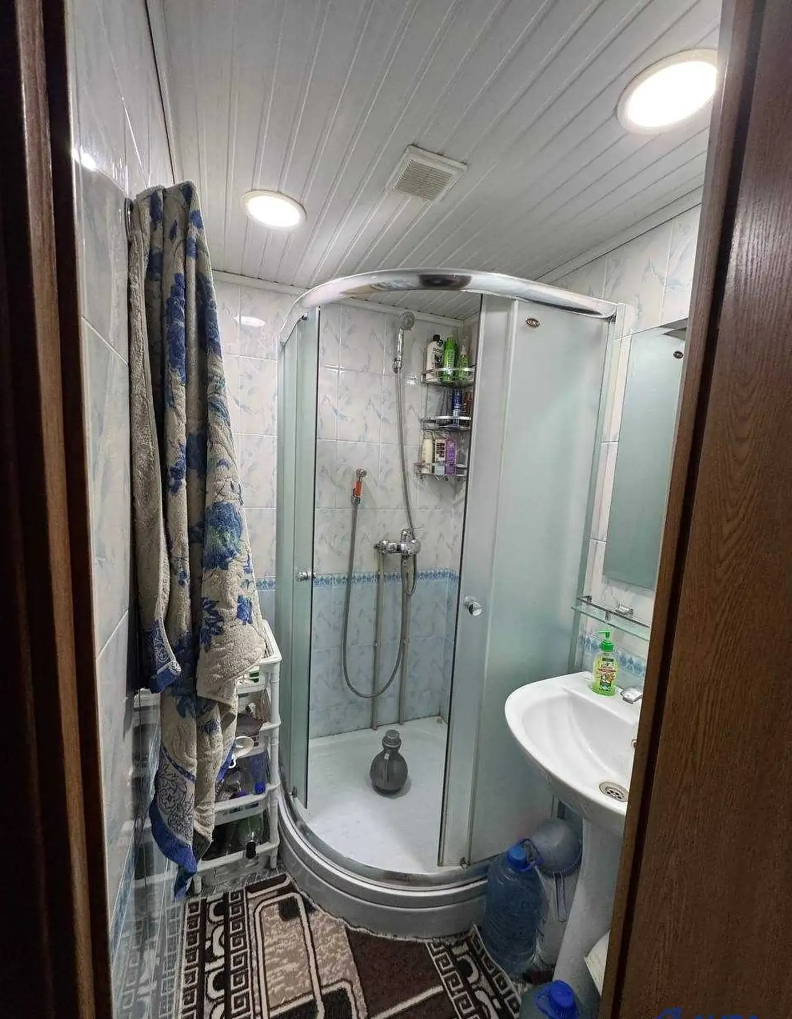 6-комн. квартира, 3 этаж, 127 м², Сино Испечак бари Газпром