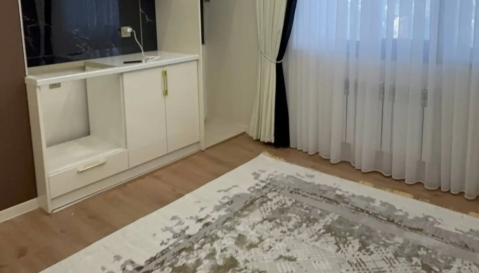 3-комн. квартира, 4 этаж, 93 м², Сино