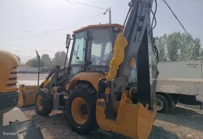 Экскаватор-погрузчик XCMG