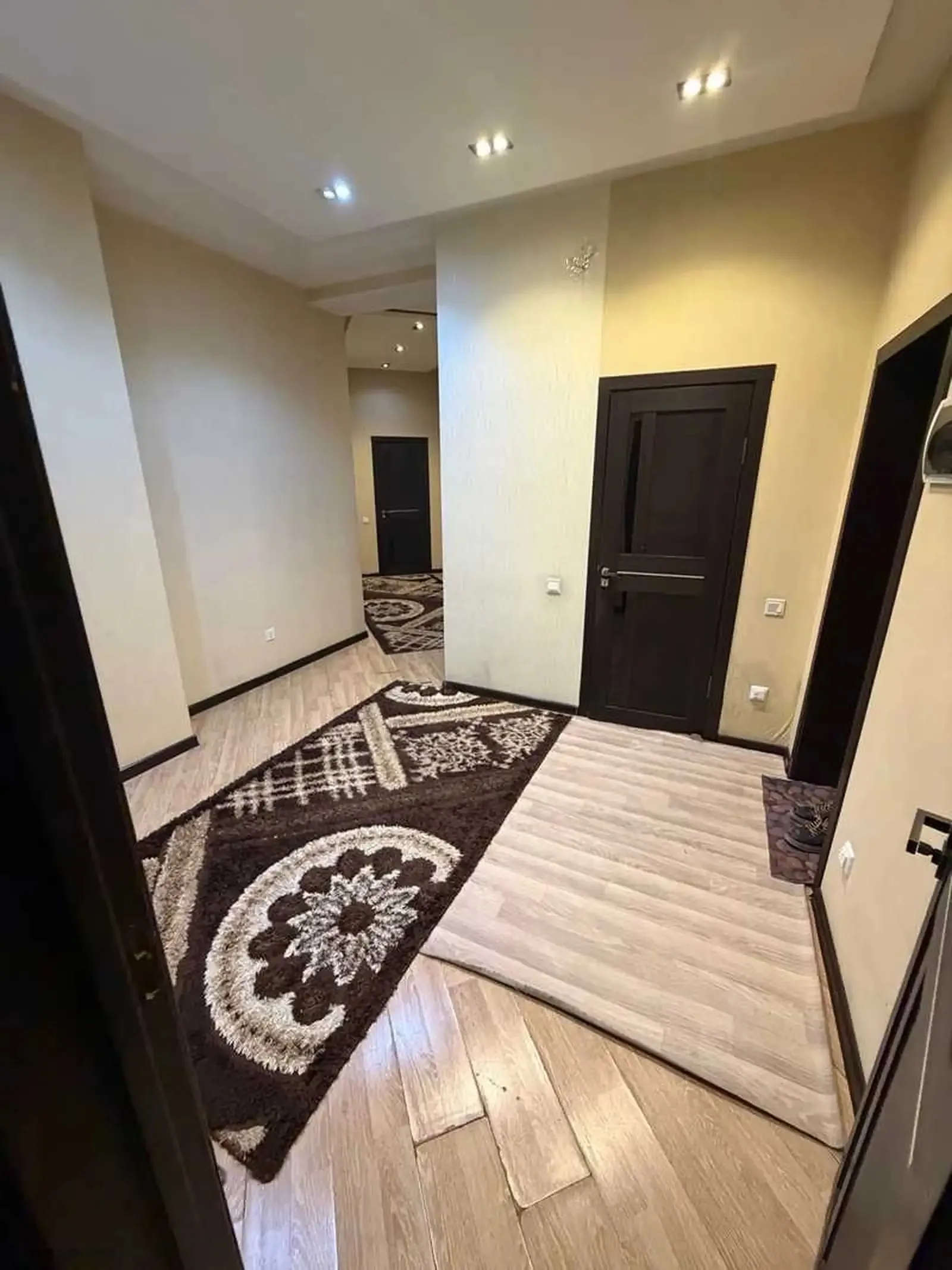 3-комн. квартира, 8 этаж, 113м², Шохмансур