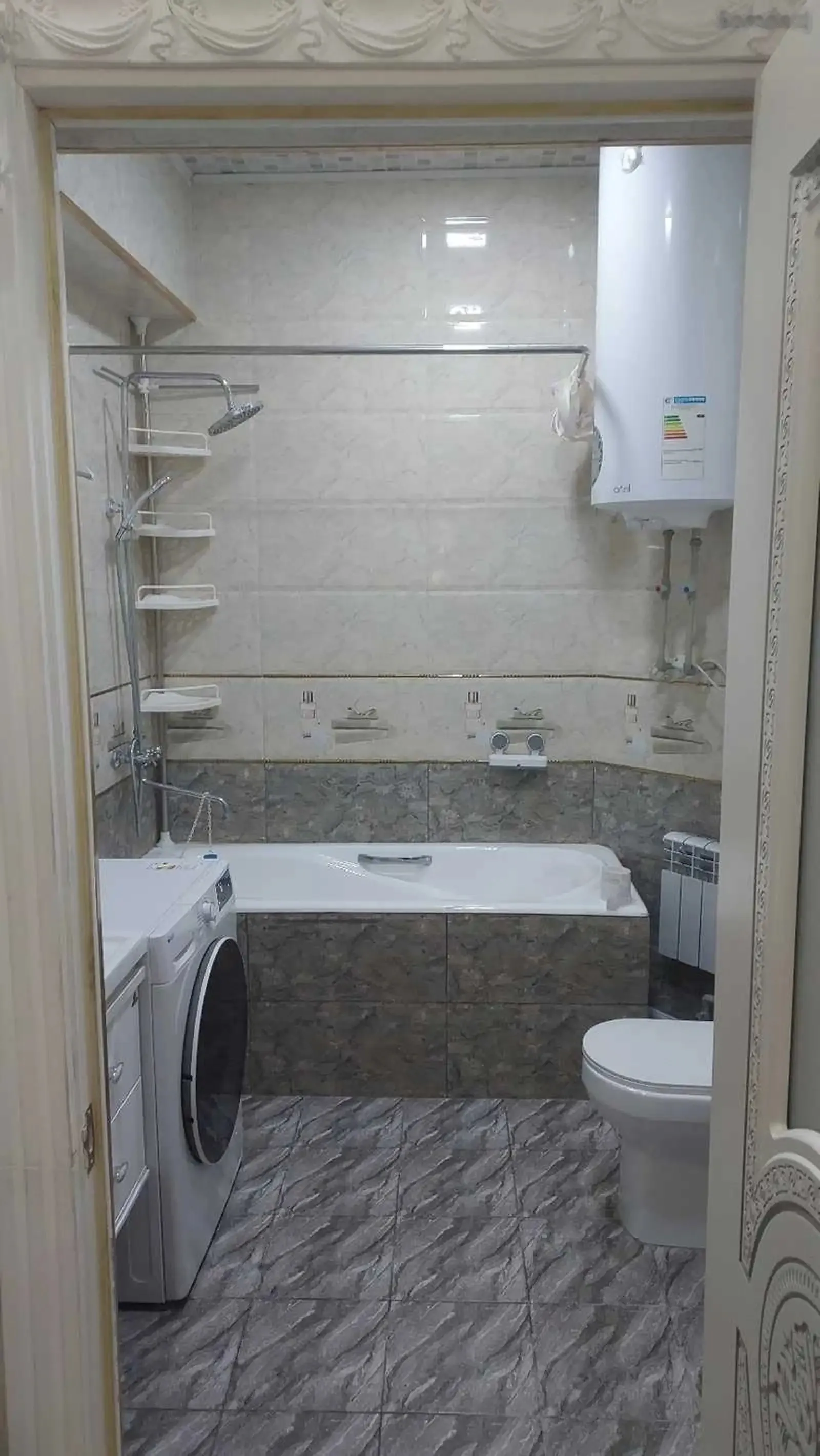 3-комн. квартира, 6 этаж, 140м², И Сомони, Овир, Дом Пули Сангин, Ёвар — фото 12