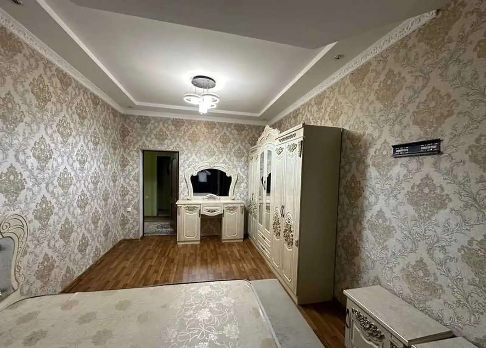 2-этажный, 6 комнатный дом, 330 м², 9 км — фото 8