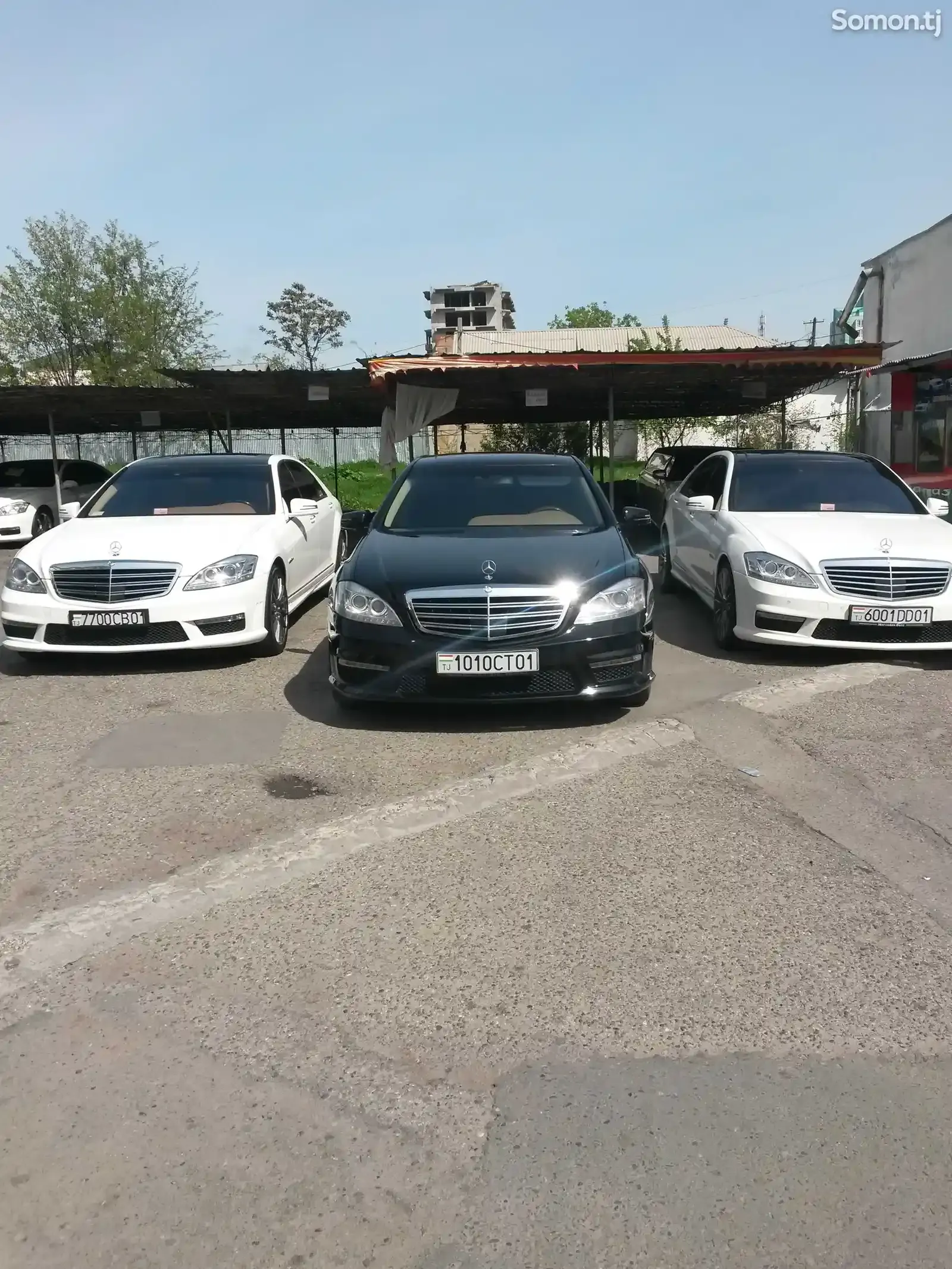 Услуги аренды автомобилей