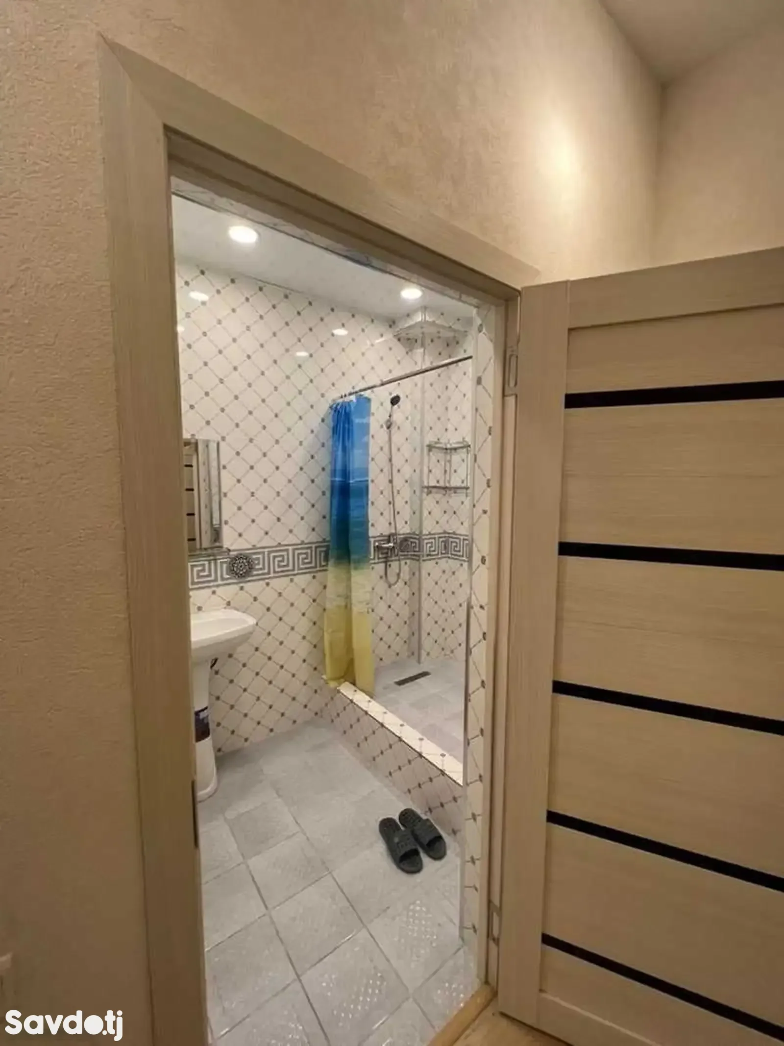 3-комн. квартира, 3 этаж, 120м², И. Сомони, Ориёнбонк