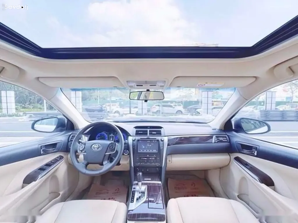 Toyota Camry, 2016