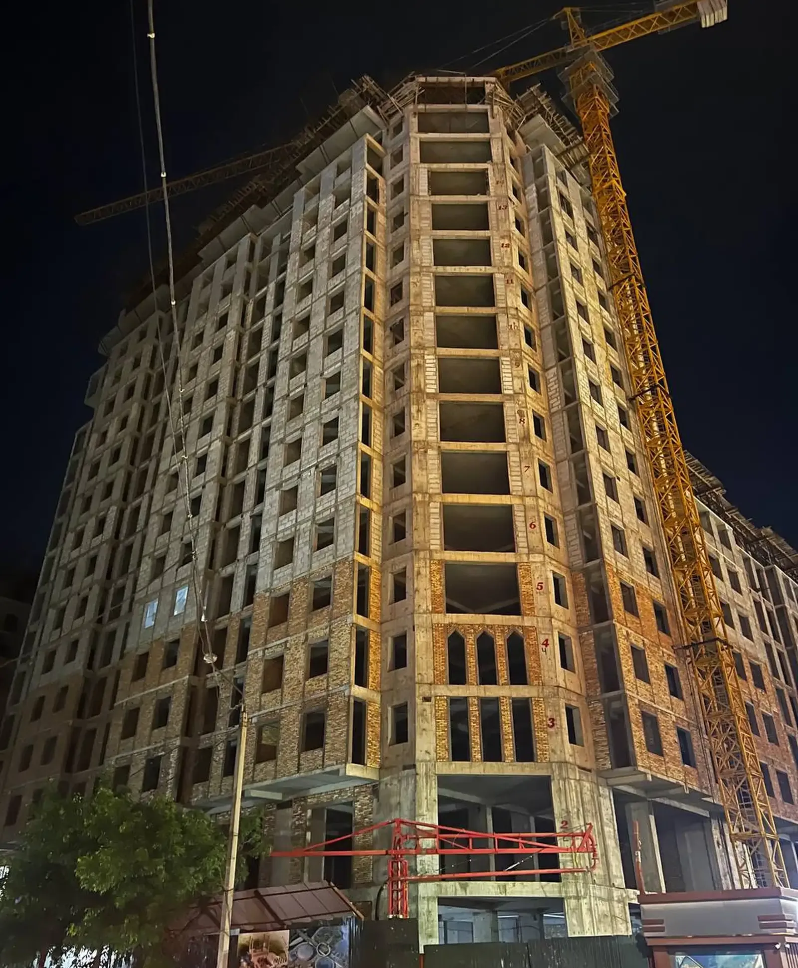 2-комн. квартира, 15 этаж, 61 м², Фирдавси Молодежный — фото 2