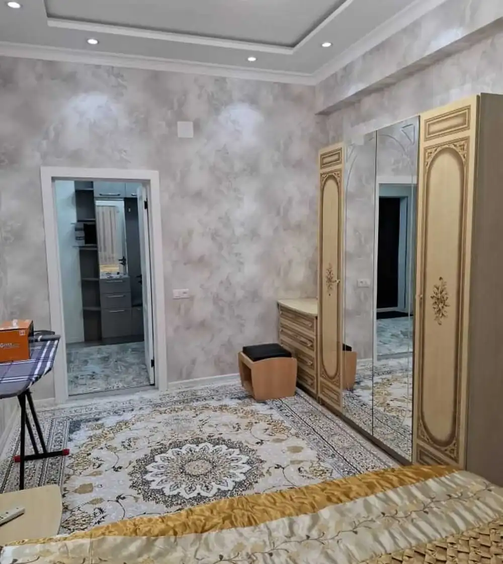 1-комн. квартира, 4 этаж, 60 м², Оперка, напротив парка Куруши Кабир, дом Кафе CAF