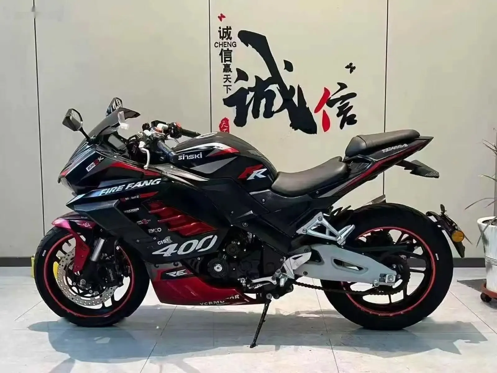 Мотоцикл Ducati — фото 4