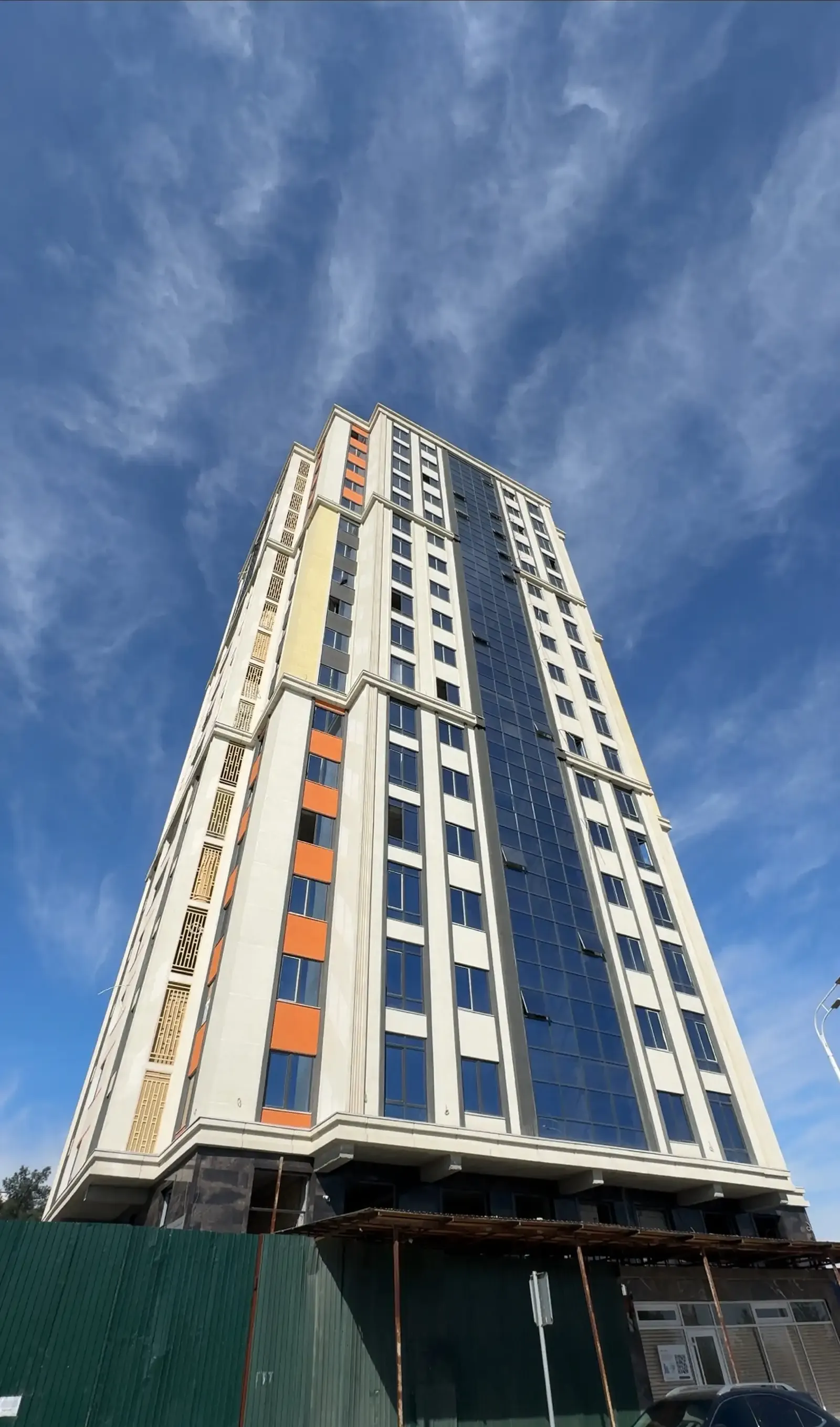 3-комн. квартира, 9 этаж, 125 м², Фирдавси, Цирк