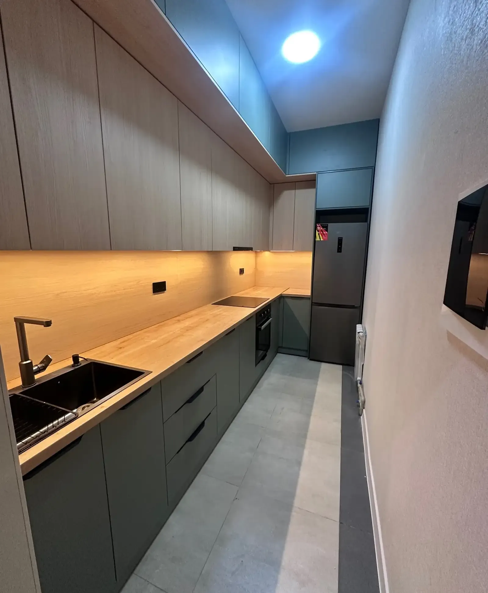 3-комн. квартира, 13 этаж, 85 м², Шохмансур (Поворот Аэропорт)