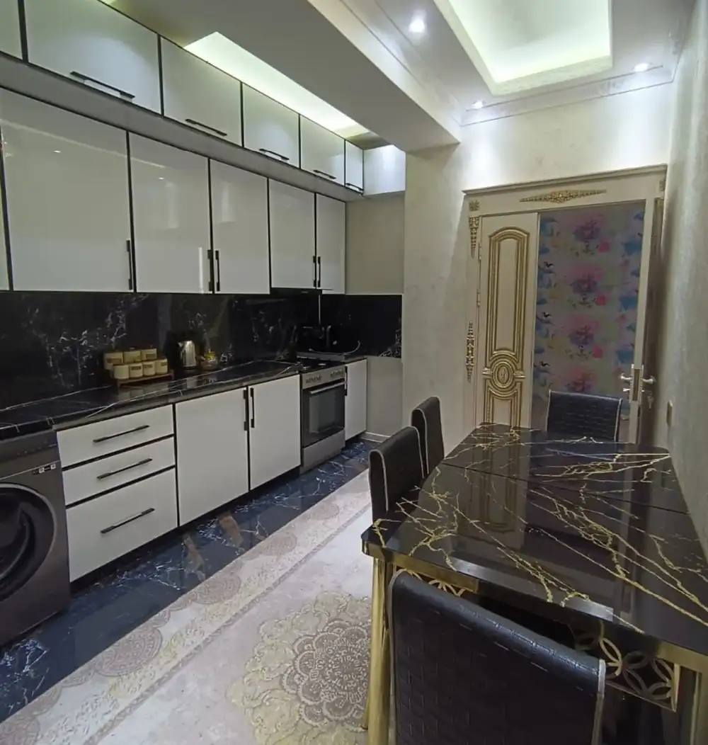 4-комн. квартира, 10 этаж, 120м², Шохмансур бари Пайкар Созидания ру баруи Гостиница Хилтон