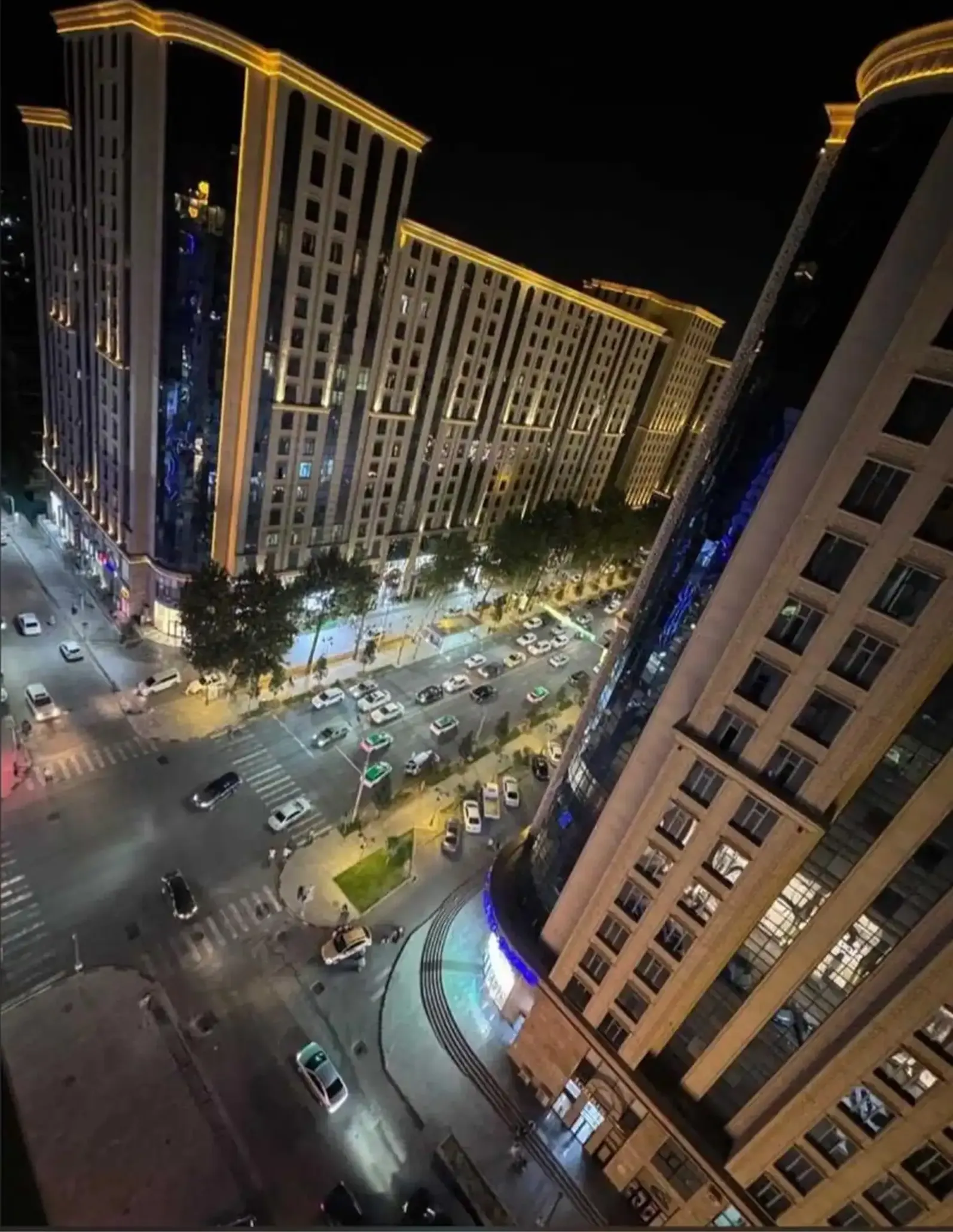 Помещение под свободное назначение, 140м², Шохмансур, ул.Айнӣ, 4-Дома
