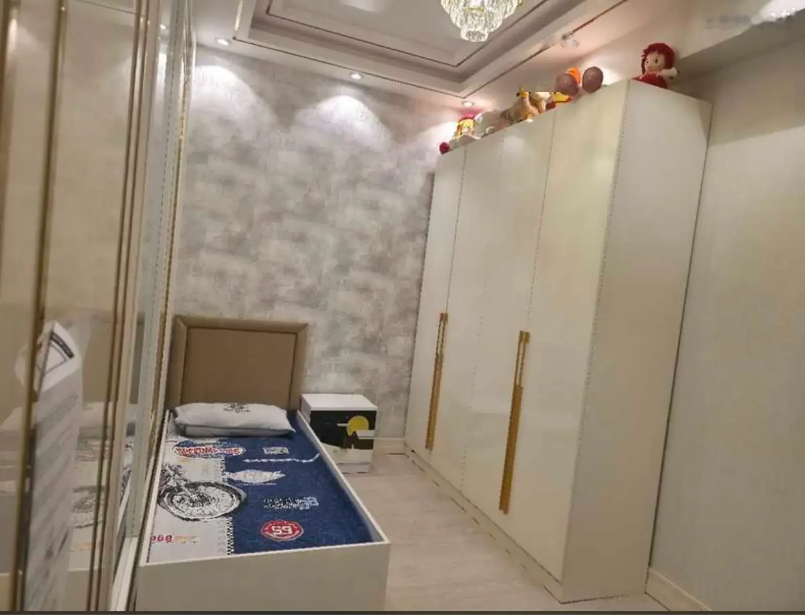 4-комн. квартира, 10 этаж, 150м², Парламент