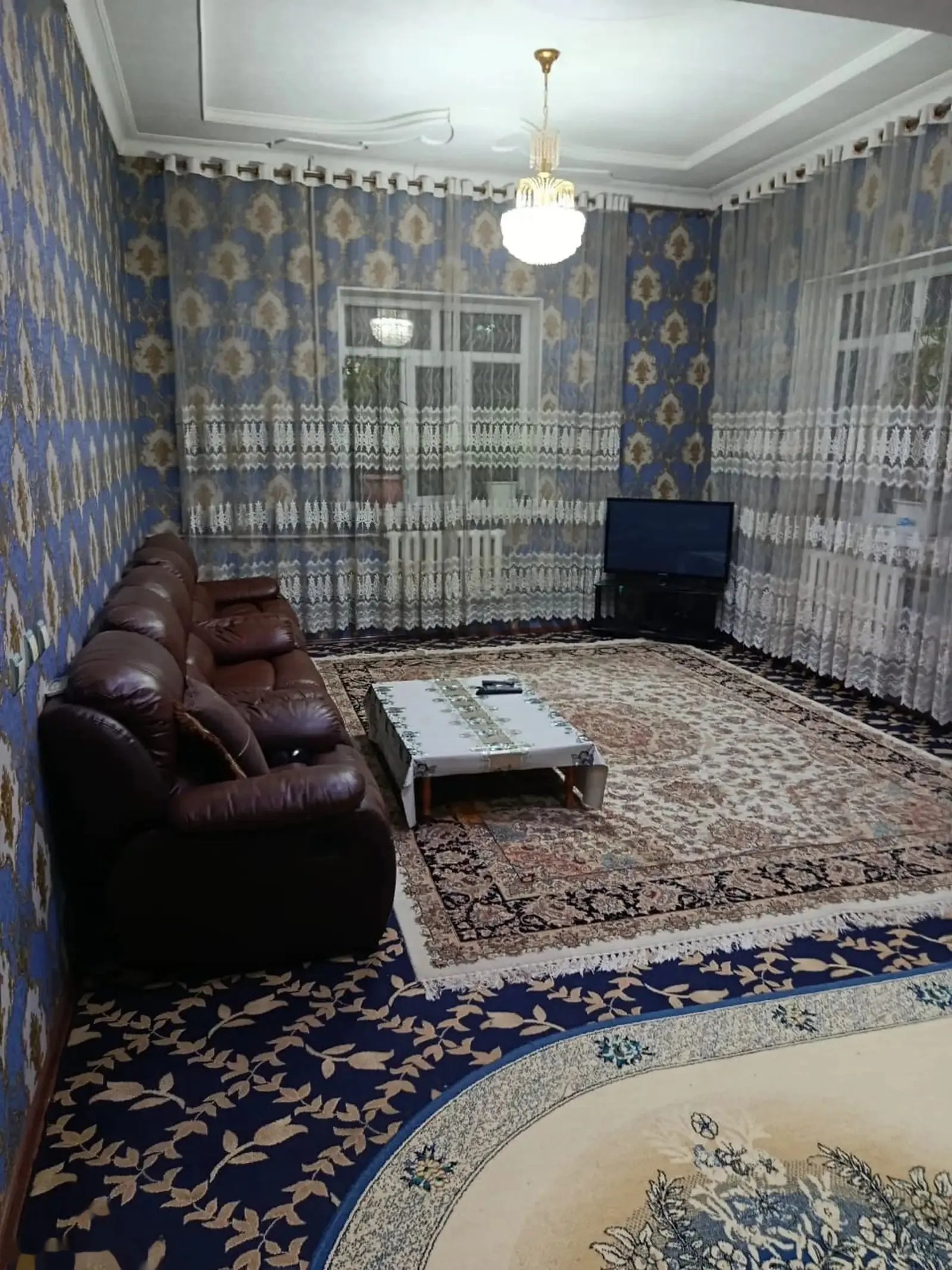 3-этажный, 10 комнатный дом, 700 м², Фирдавси, 7 Ахтар, назди гимназия