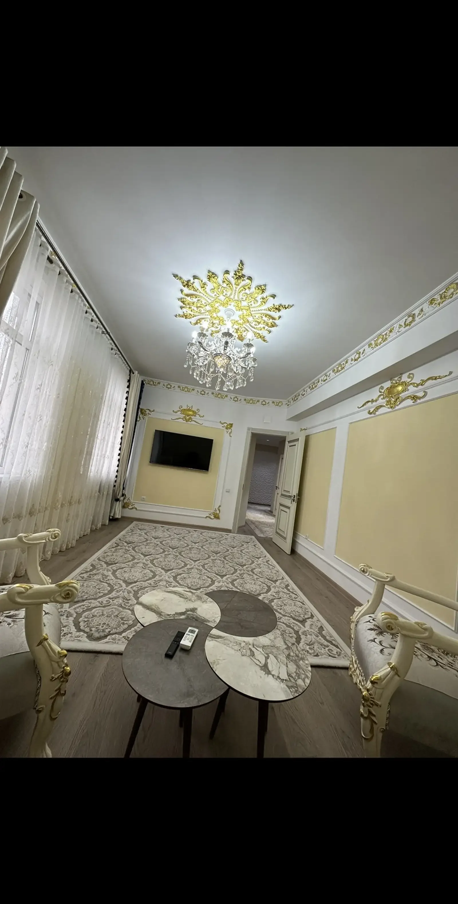 2-комн. квартира, 11 этаж, 80м², И. Сомони Парламент