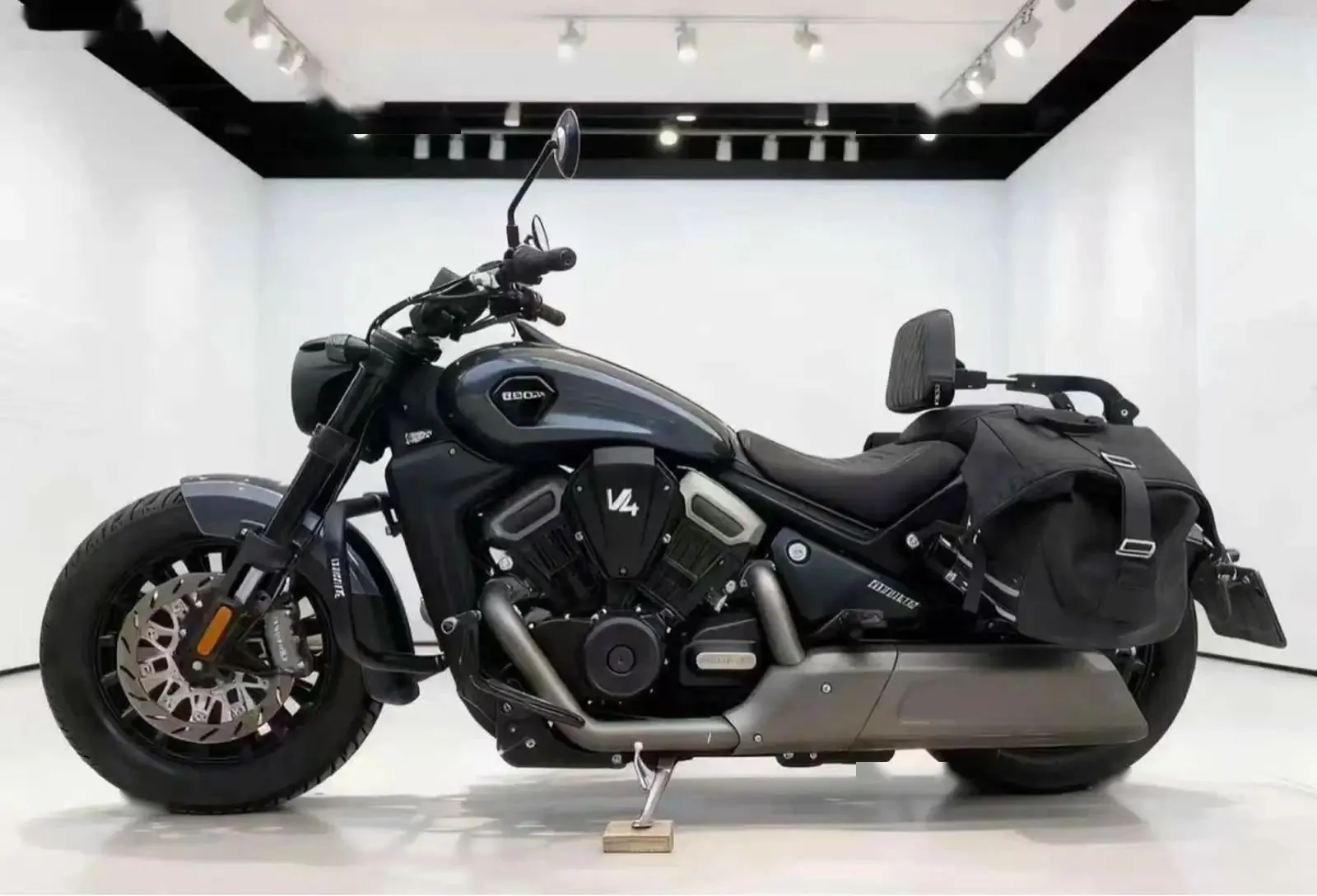 Мотоцикл Harley Davidson — фото 3
