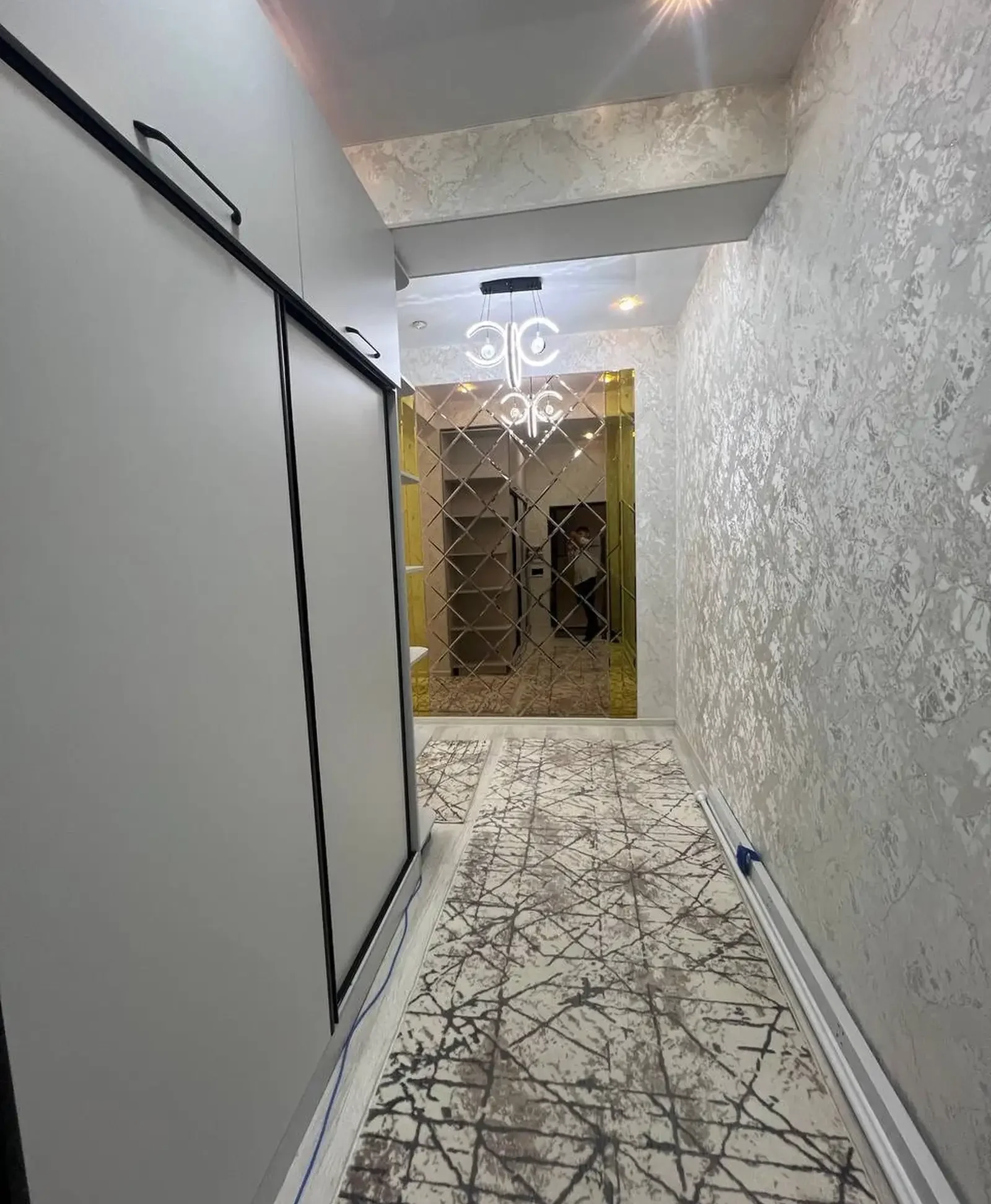2-комн. квартира, 13 этаж, 75 м², Фирдавси — фото 2