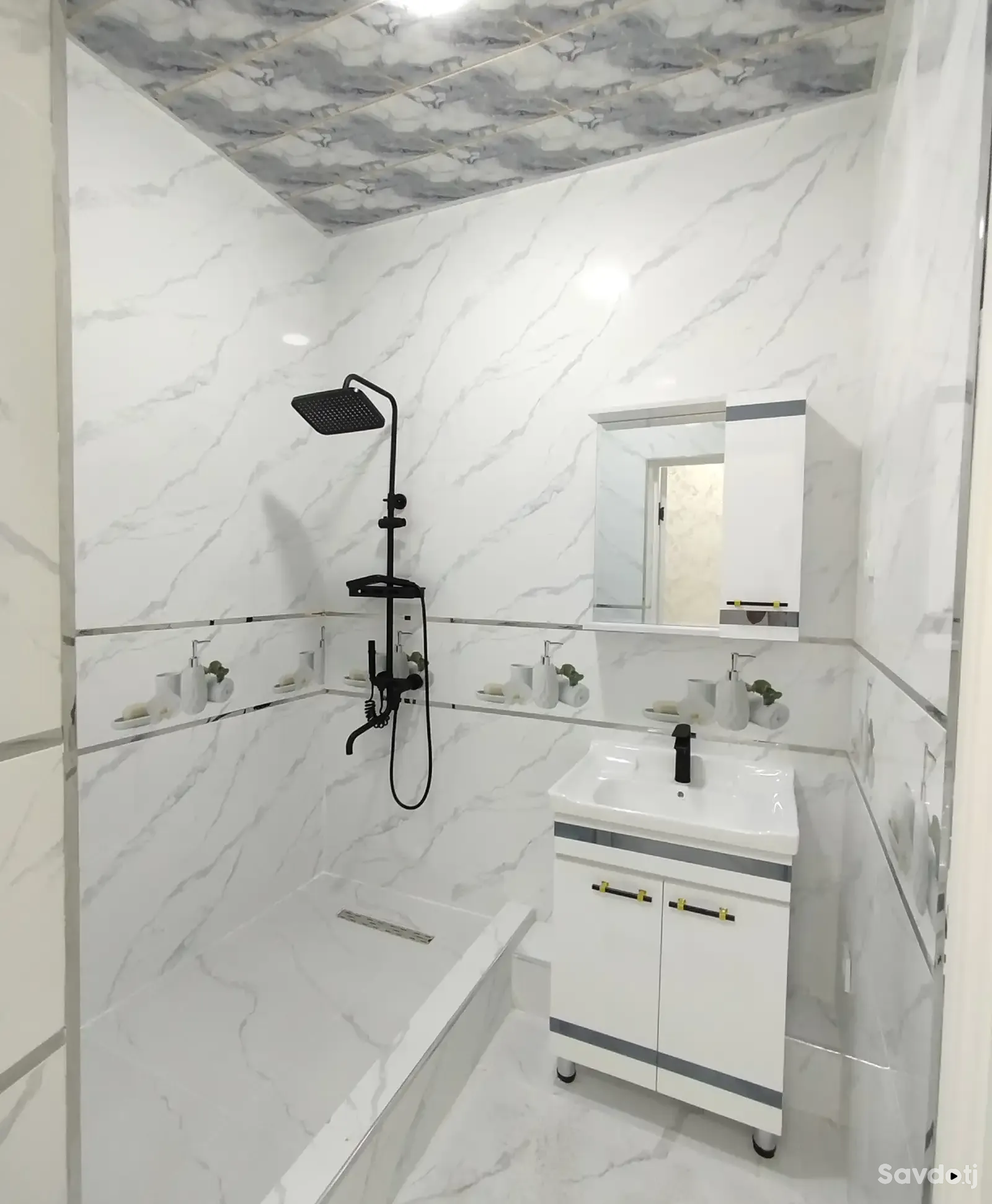 2-комн. квартира, 1 этаж, 53 м², 1 мкр