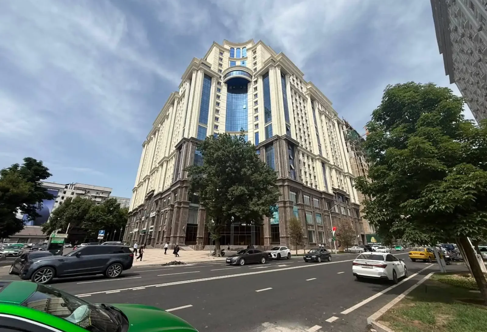3-комн. квартира, 11 этаж, 127 м², Исмоили Сомони Ру ба руи Цум — фото 4