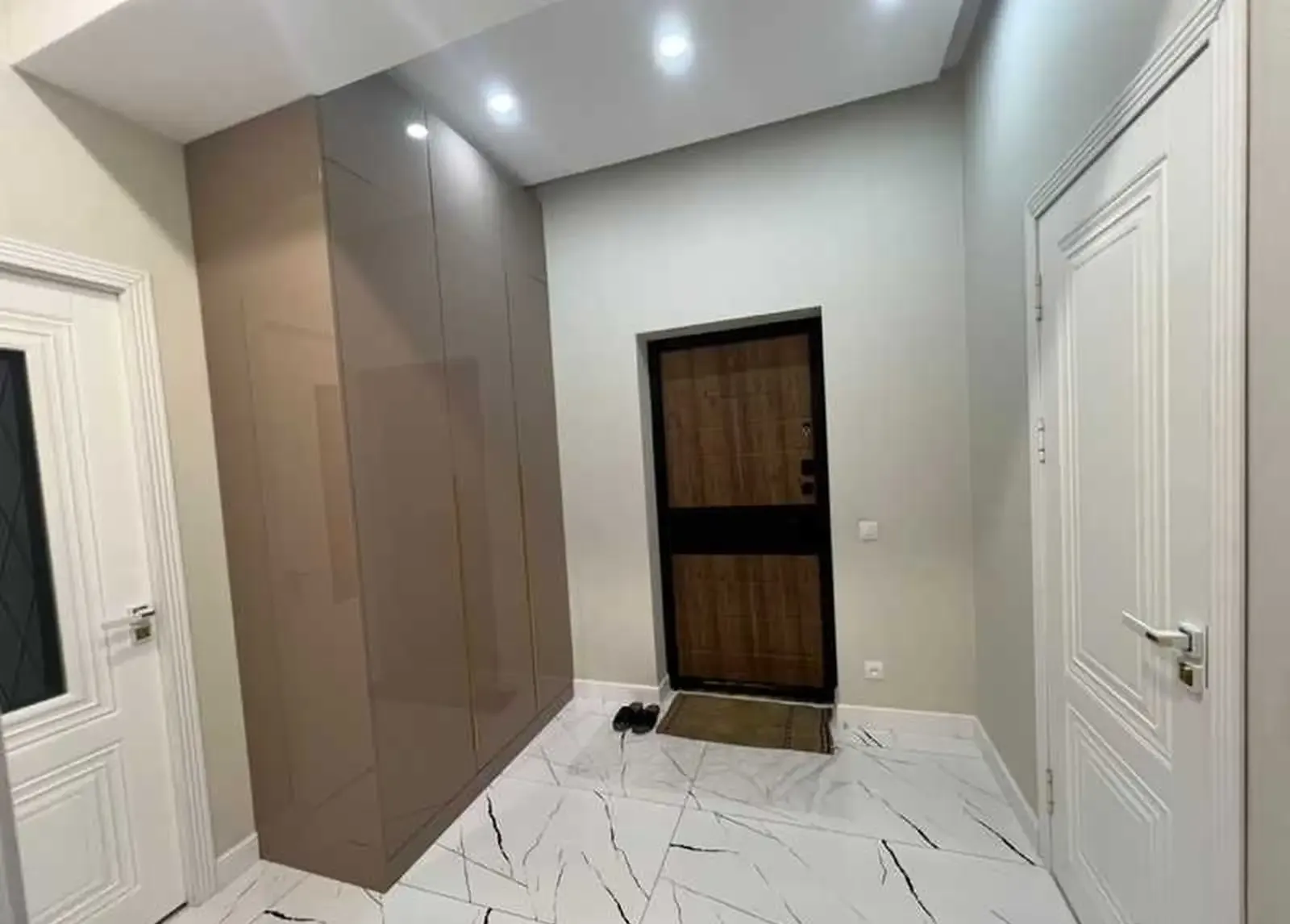 2-комн. квартира, 5 этаж, 80м², Тц аниса