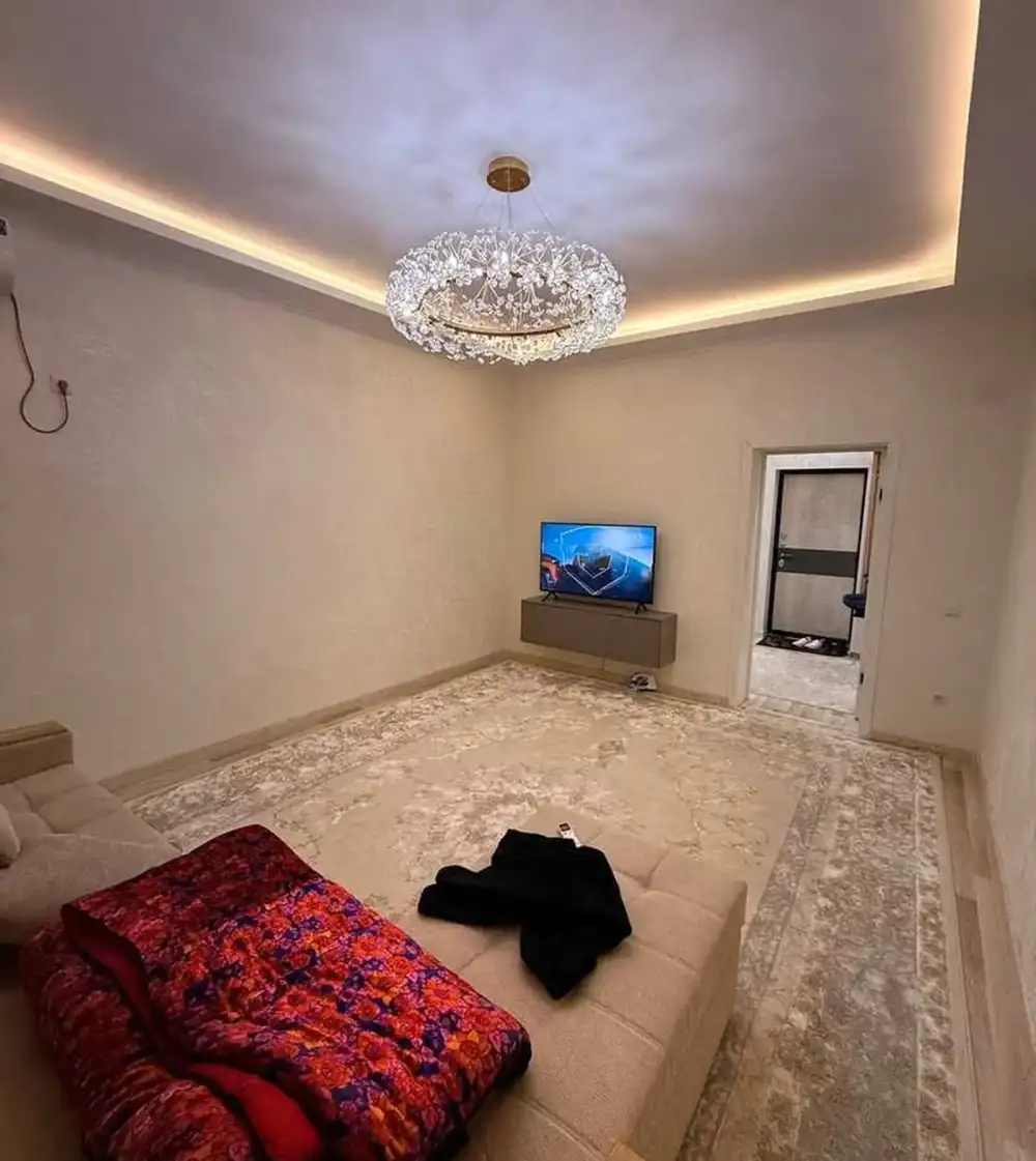 2-комн. квартира, 4 этаж, 85м², Сомони, Северный, кучаи Карамов, назди Батанический Сад