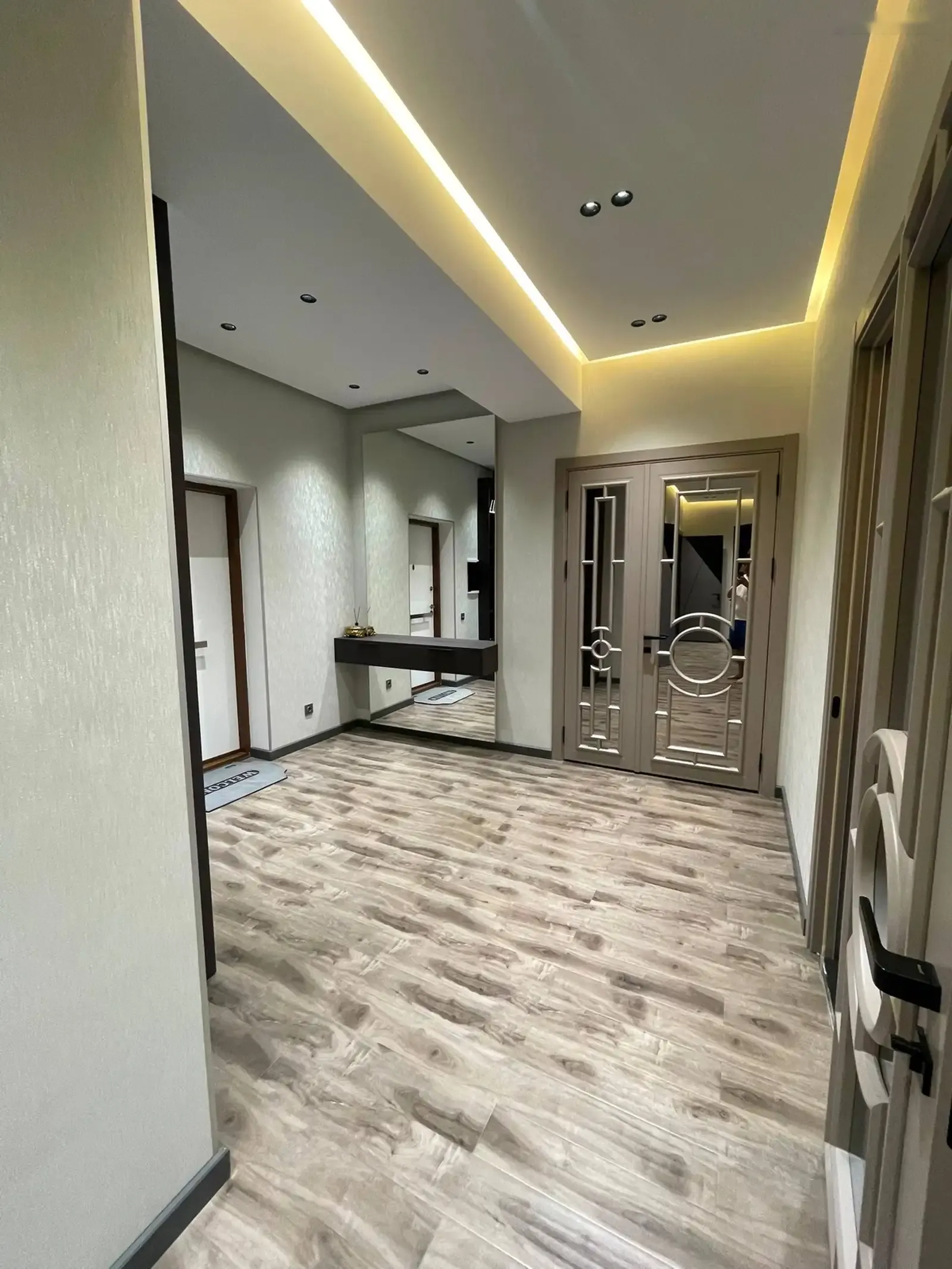 4-комн. квартира, 10 этаж, 155 м², Сомони — фото 10