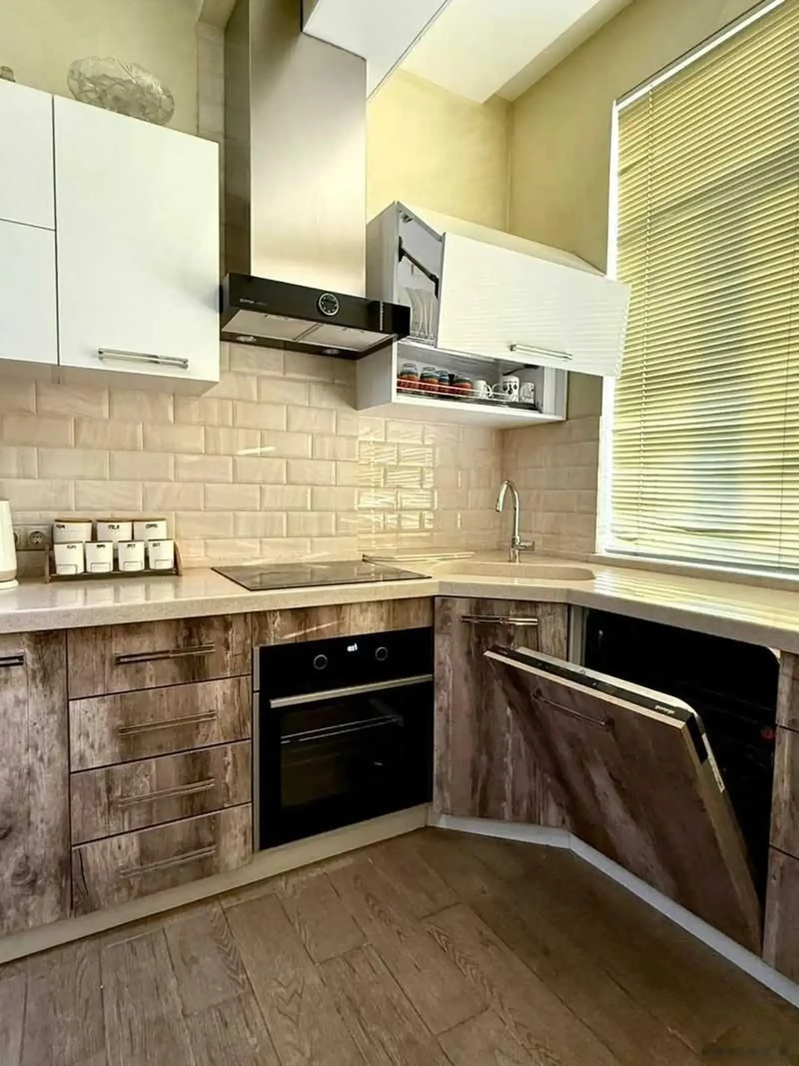 4-комн. квартира, 5 этаж, 120м², Водонасос — фото 12