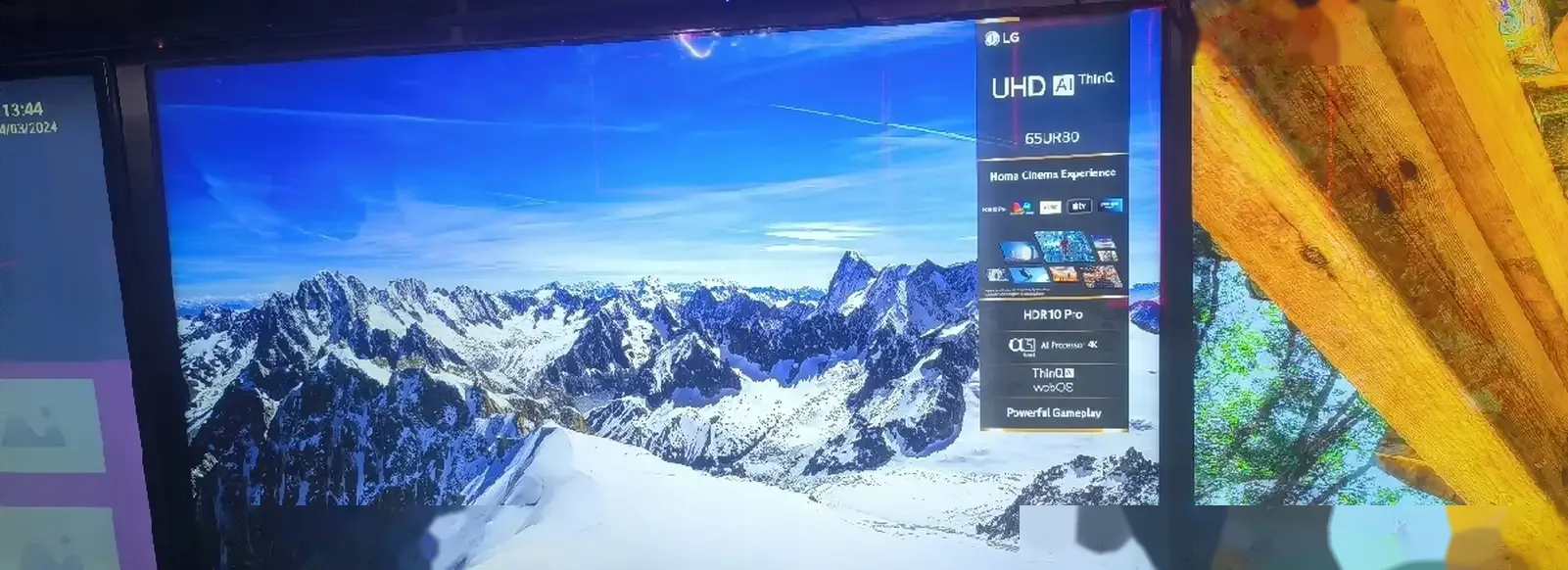 Телевизор LG 65 UR80