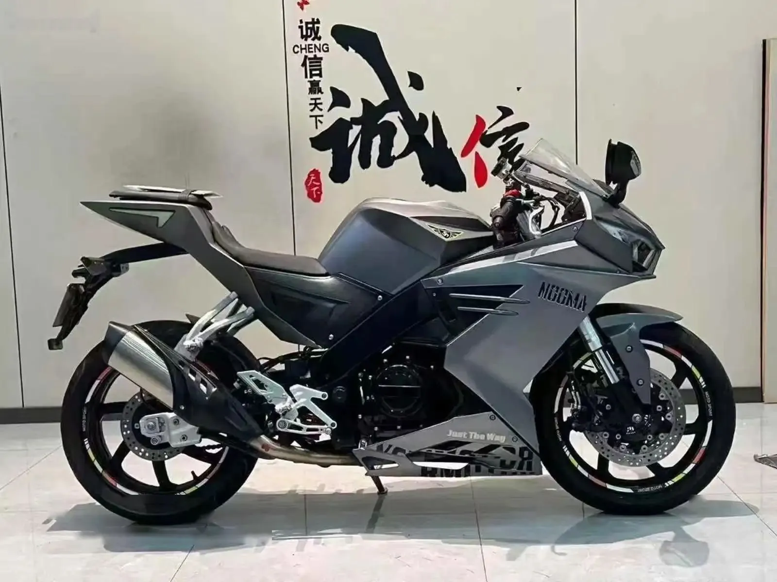 Мотоцикл Kawasaki — фото 2