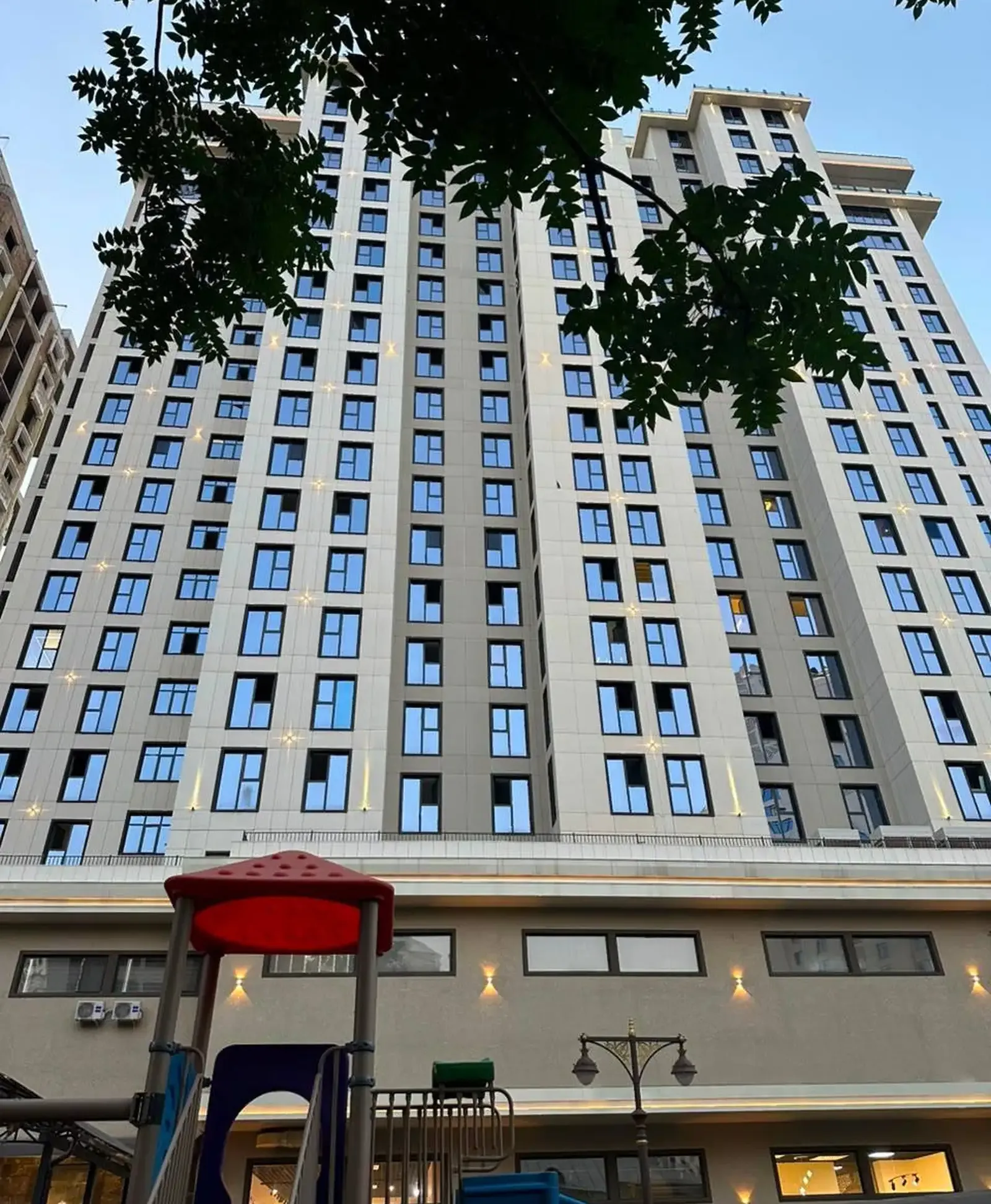 3-комн. квартира, 18 этаж, 81 м², И Сомони — фото 4