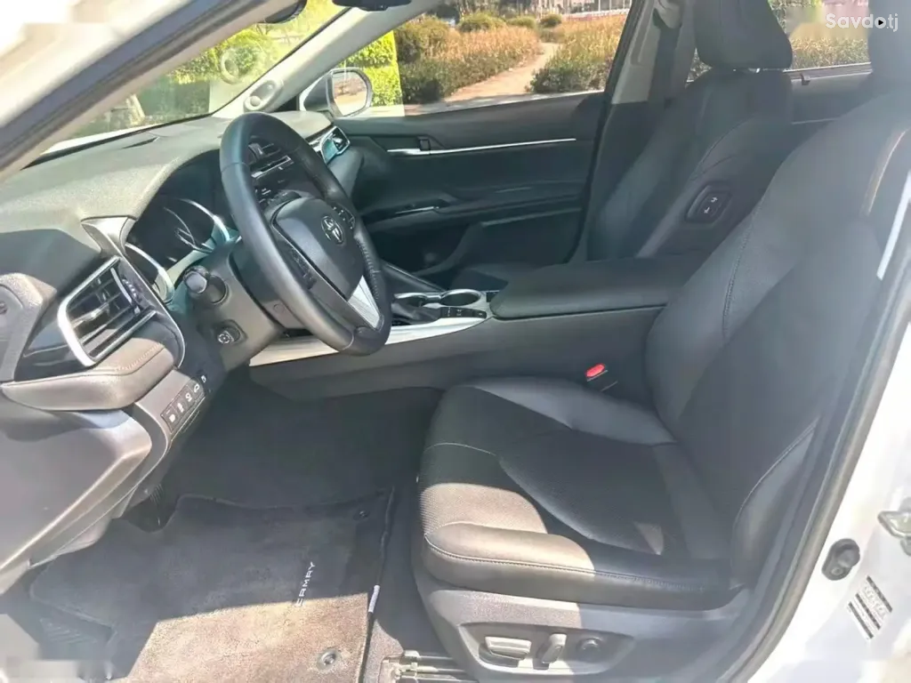 Toyota Camry, 2018