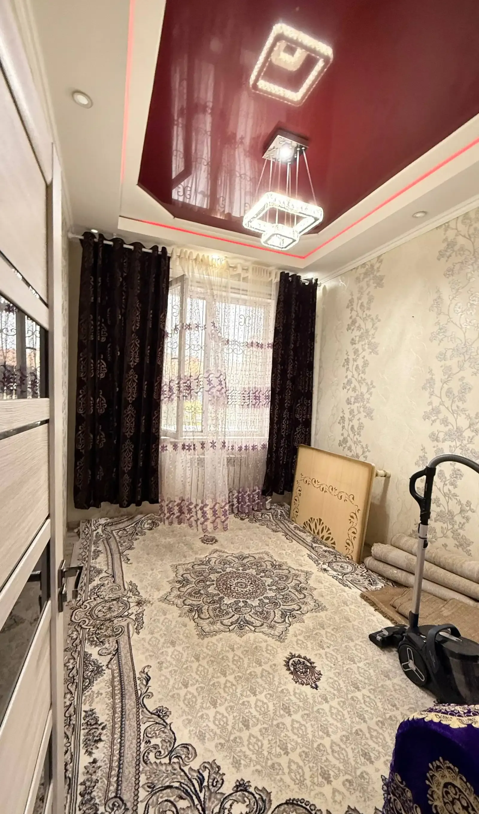 3-комн. квартира, 1 этаж, 85 м²,   102мкр — фото 3