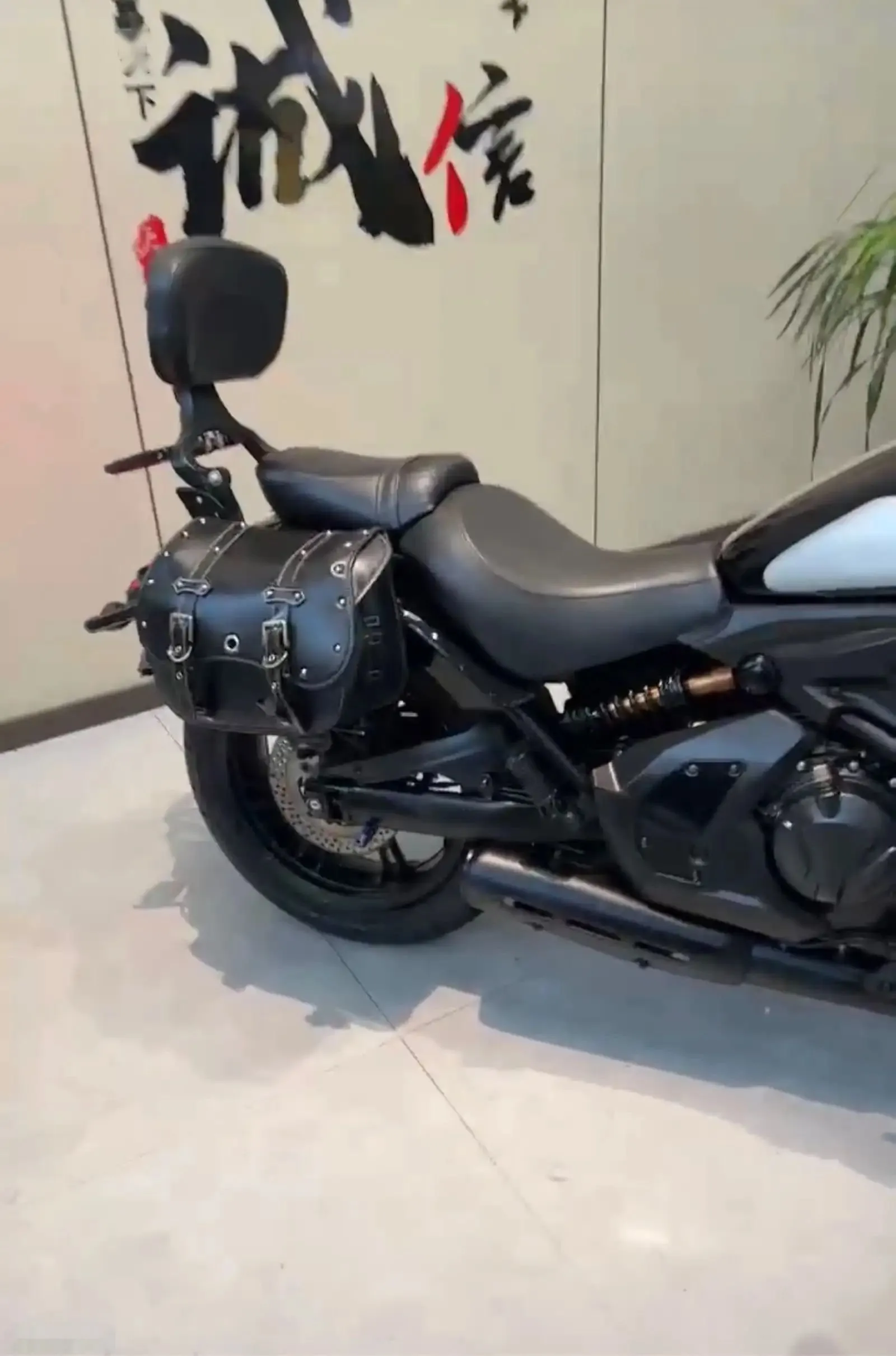 Мотоцикл Harley Davidson — фото 5