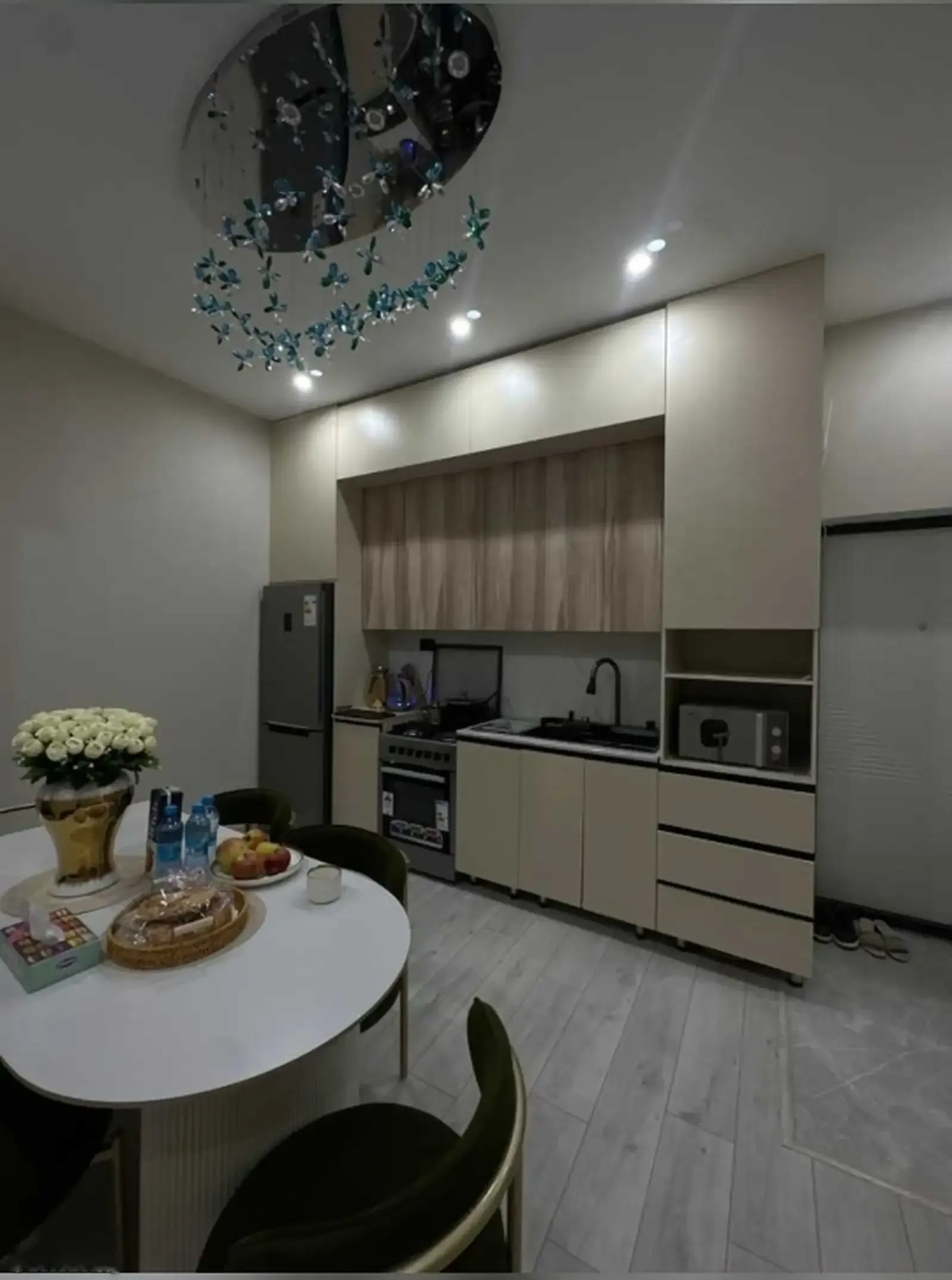 2-комн. квартира, 11 этаж, 84м², И. Сомони — фото 2