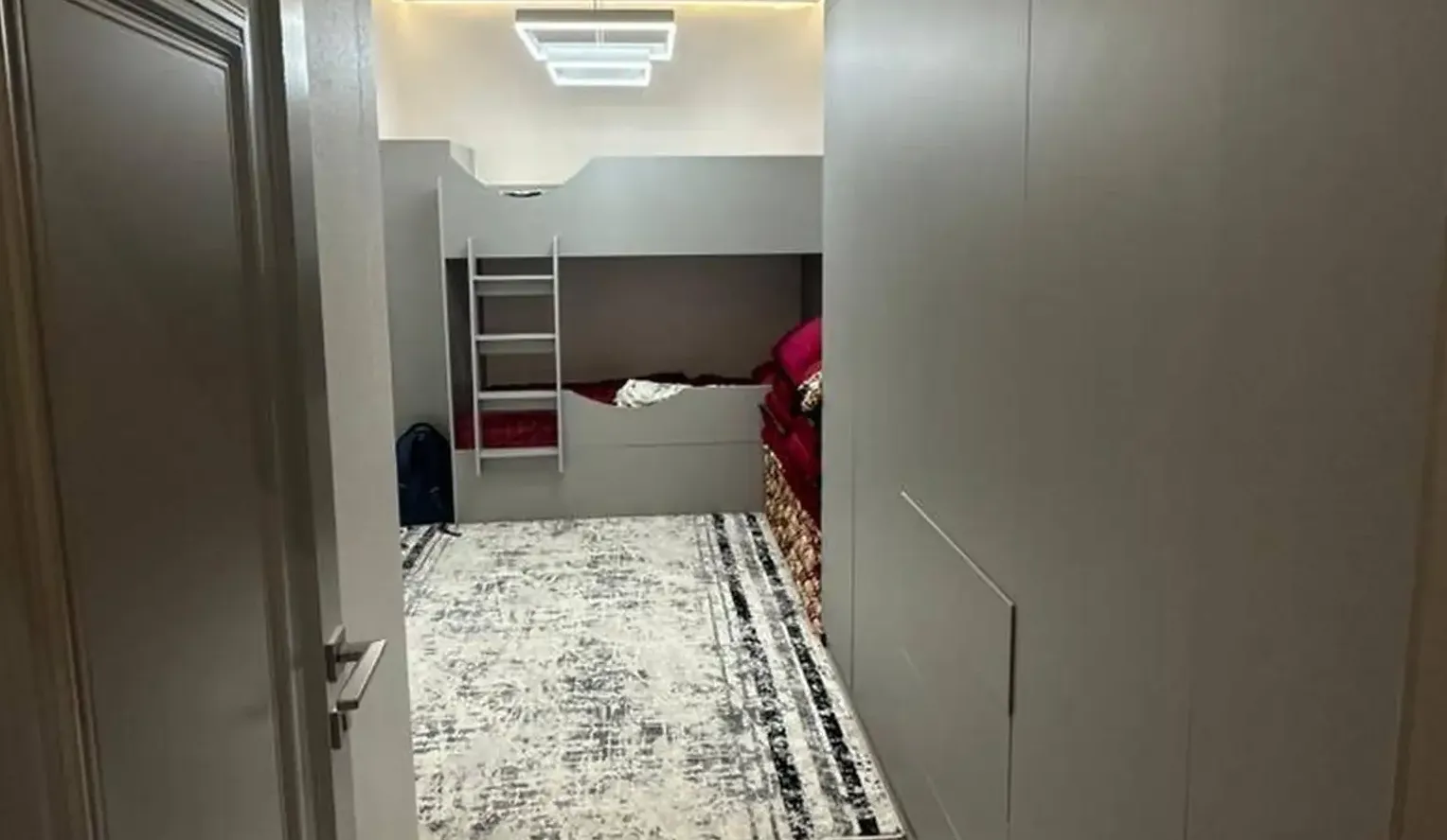 3-комн. квартира, 9 этаж, 76 м², Фирдавси — фото 3