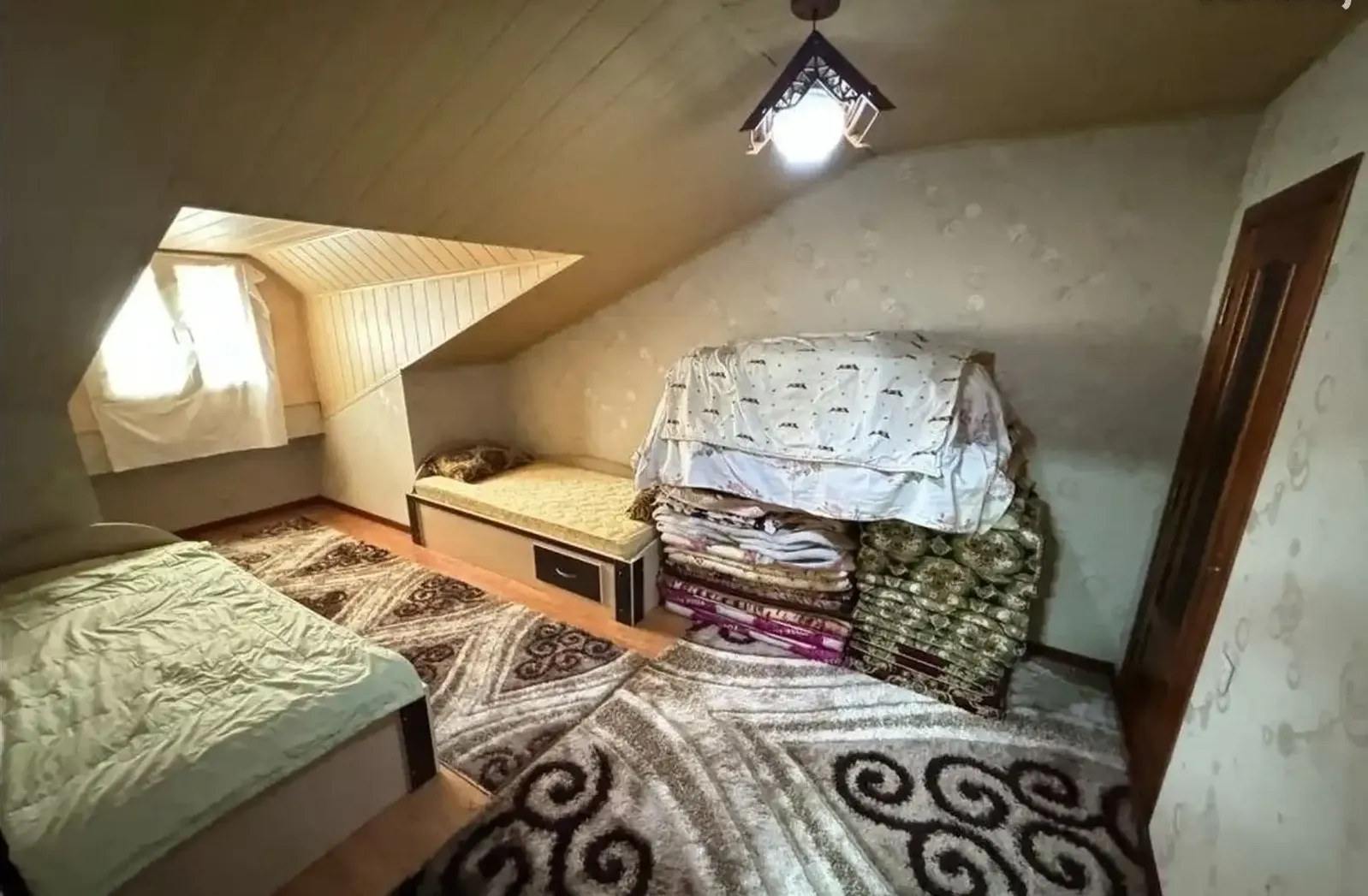 4-комн. квартира, 5 этаж, 130 м², Сомонӣ