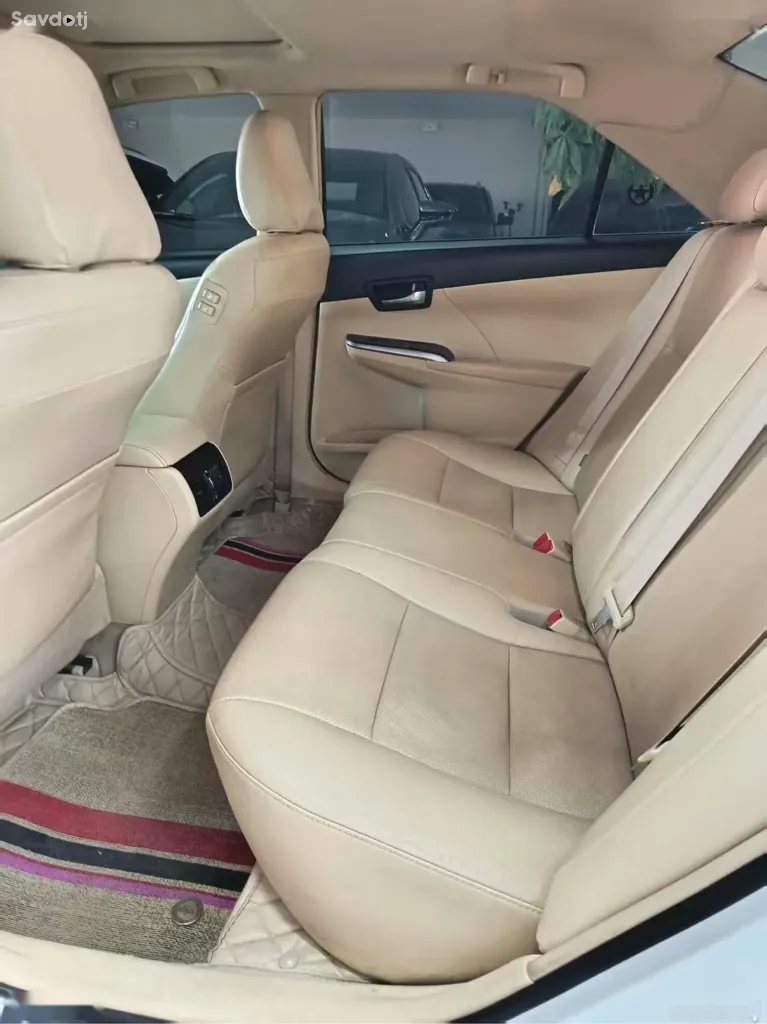 Toyota Camry, 2015