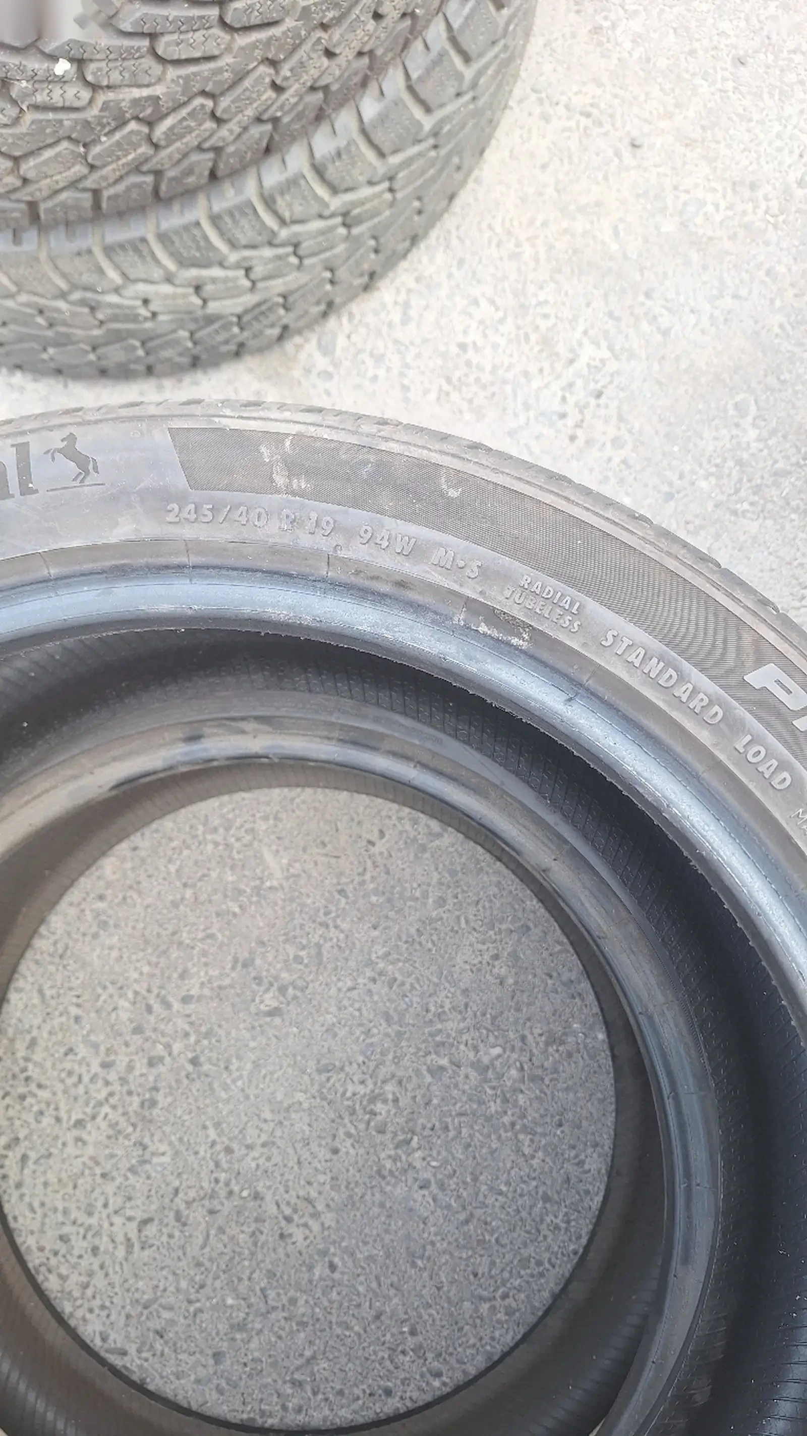 Покрышка R19