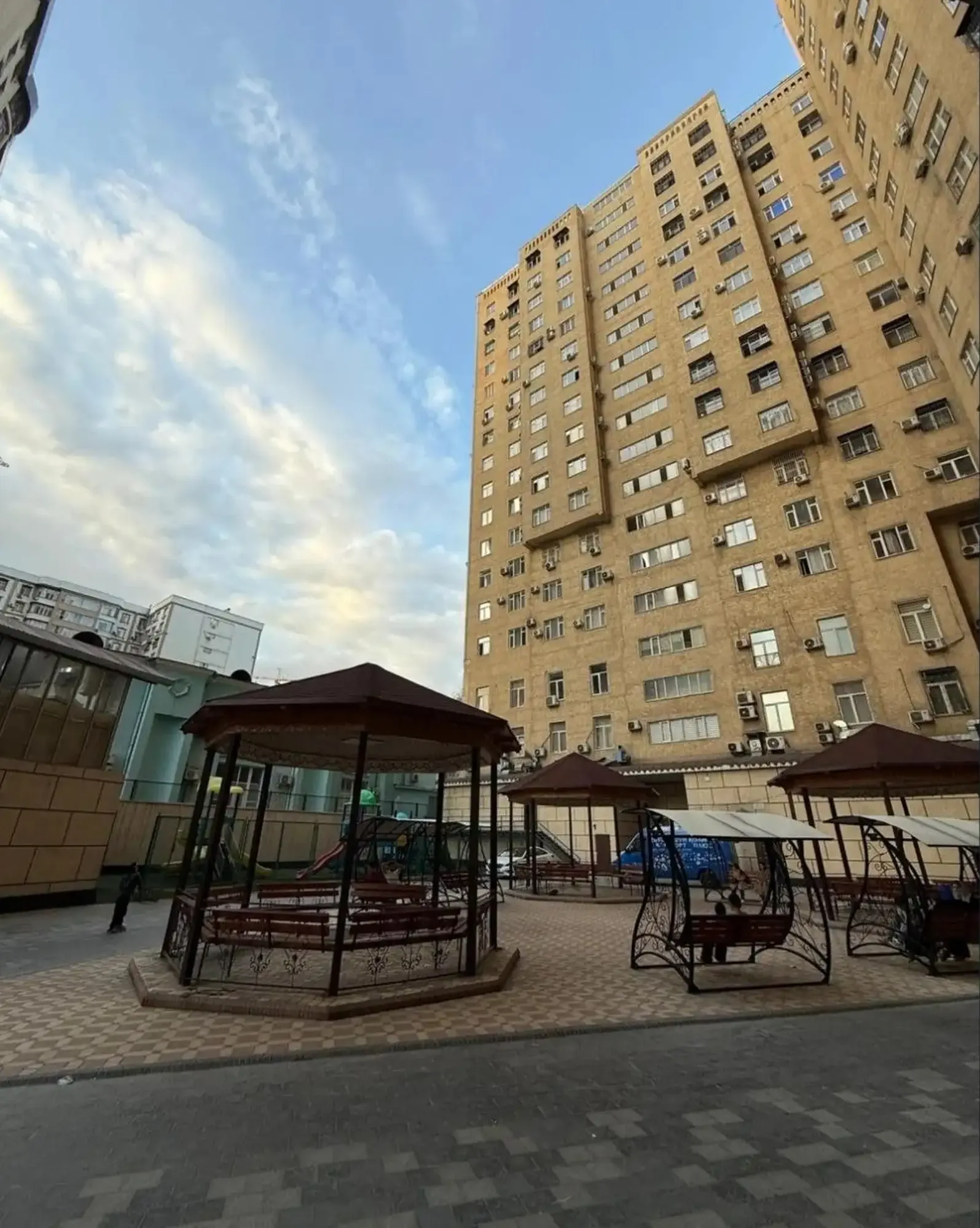 2-комн. квартира, 12 этаж, 61 м², Ватан