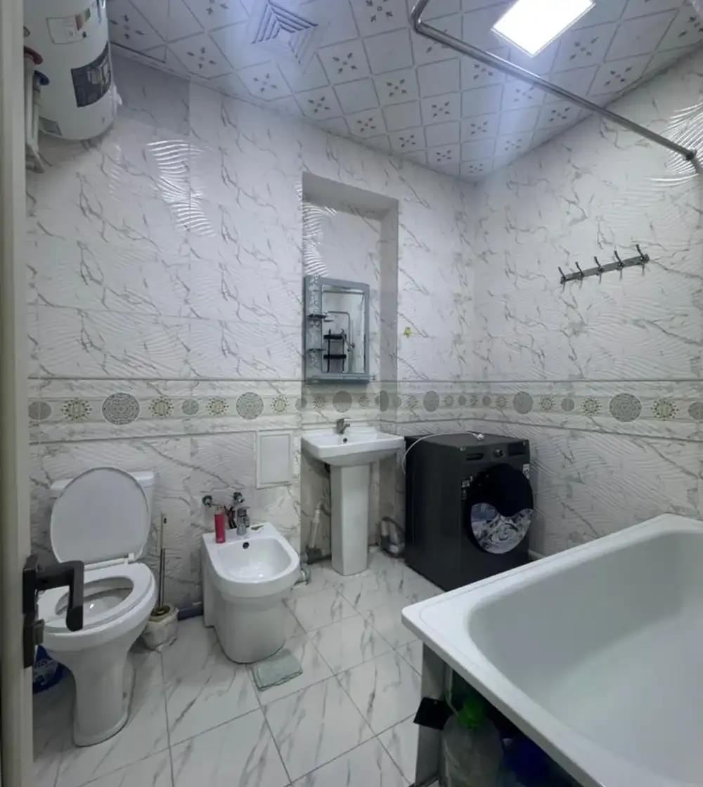 2-комн. квартира, 5 этаж, 70м², Шохмансур доми бари Пайкар голубой экран назди Ресторан Зирбак