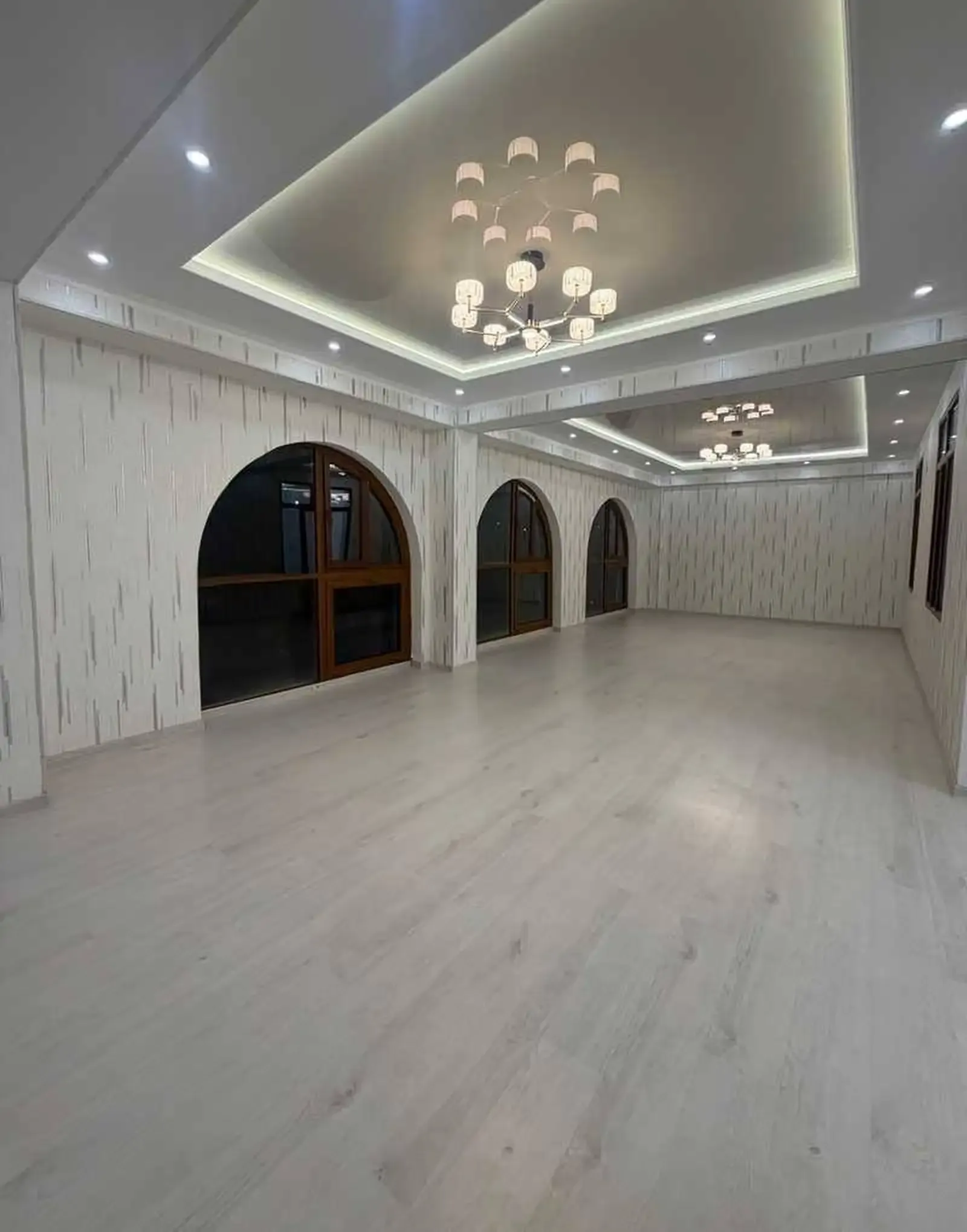 5-комн. квартира, 4 этаж, 160 м², Шоҳмансур