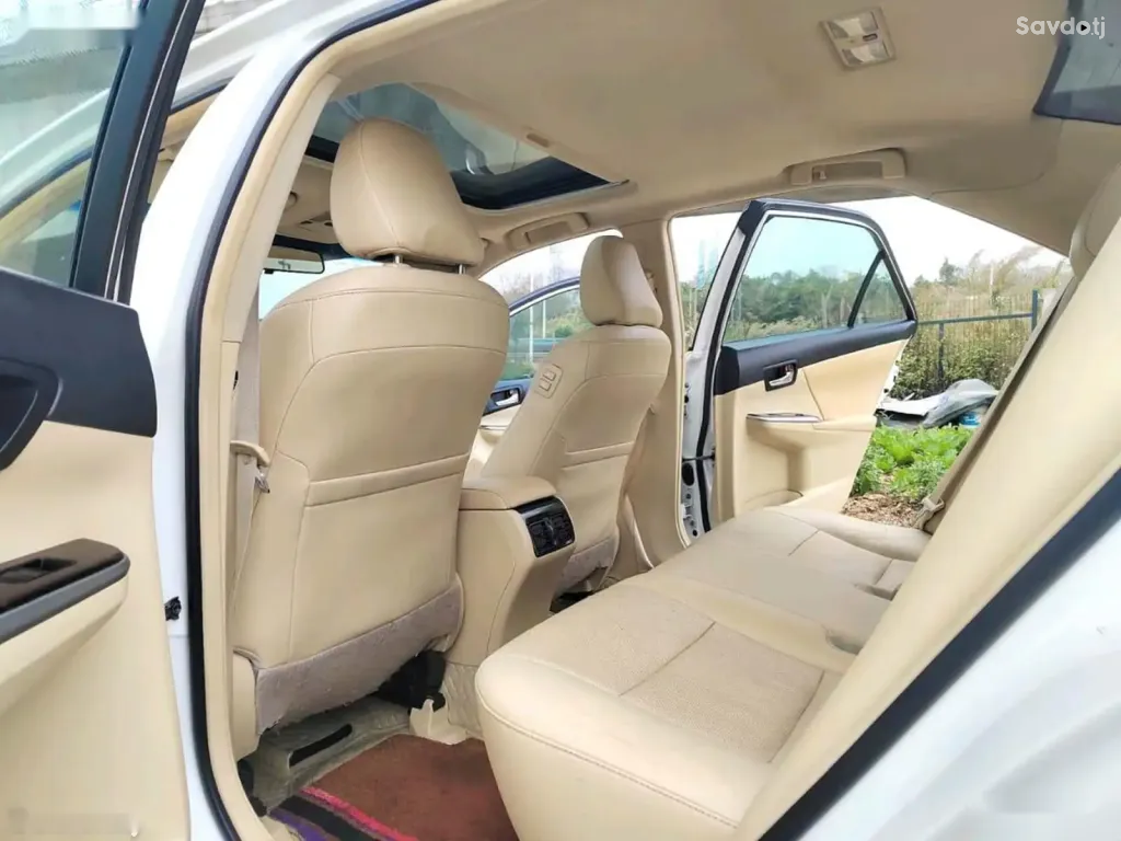 Toyota Camry, 2016