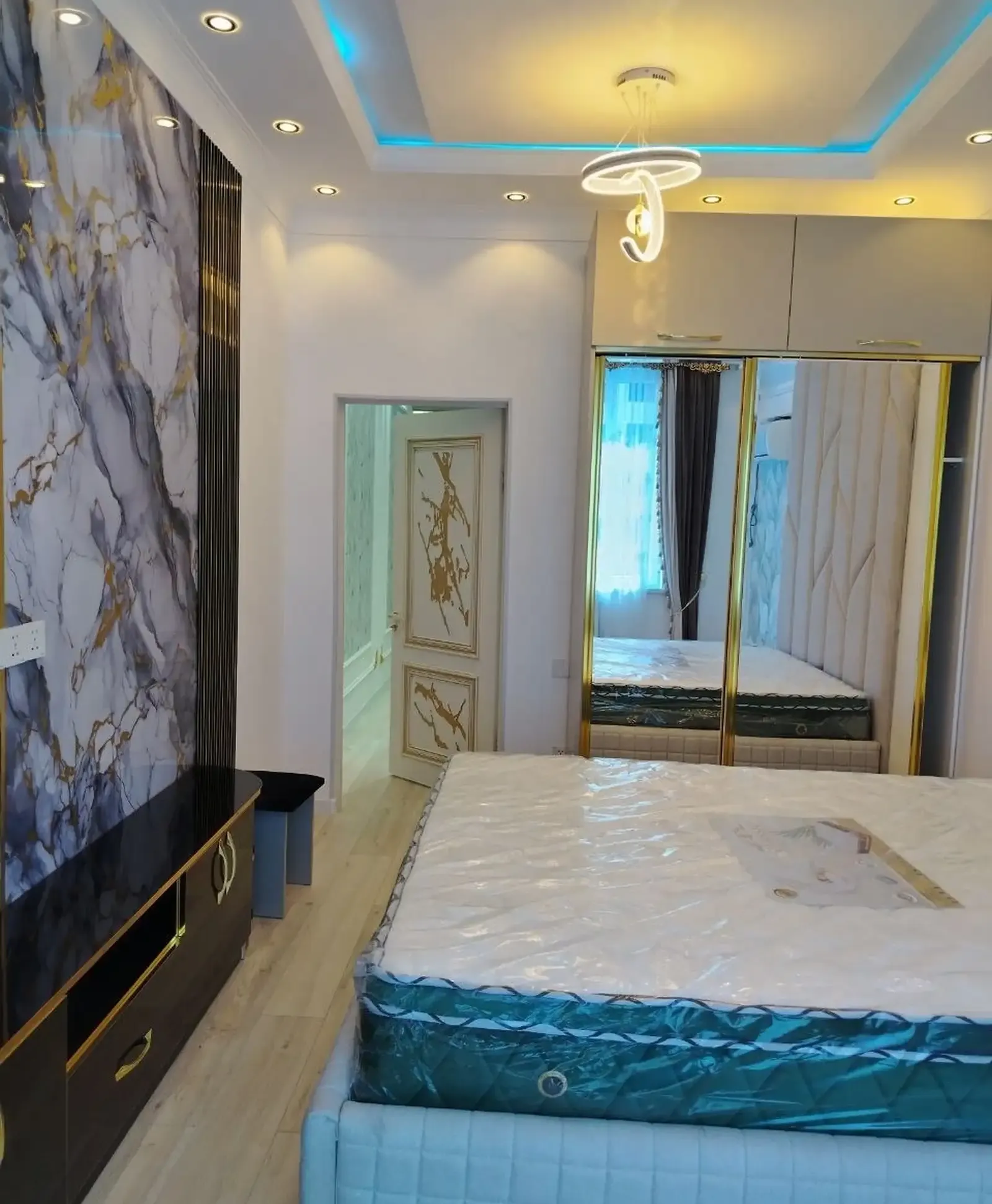 3-комн. квартира, 4 этаж, 89 м², 102 ру ба ру родом — фото 2