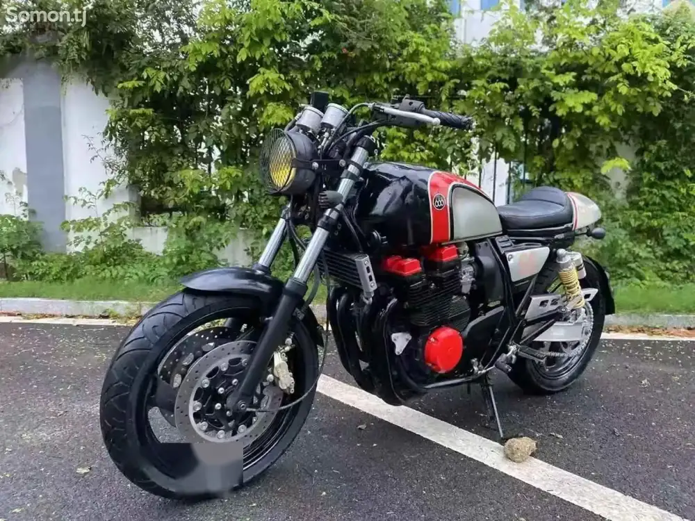 Мотоцикл Honda CB400 на заказ