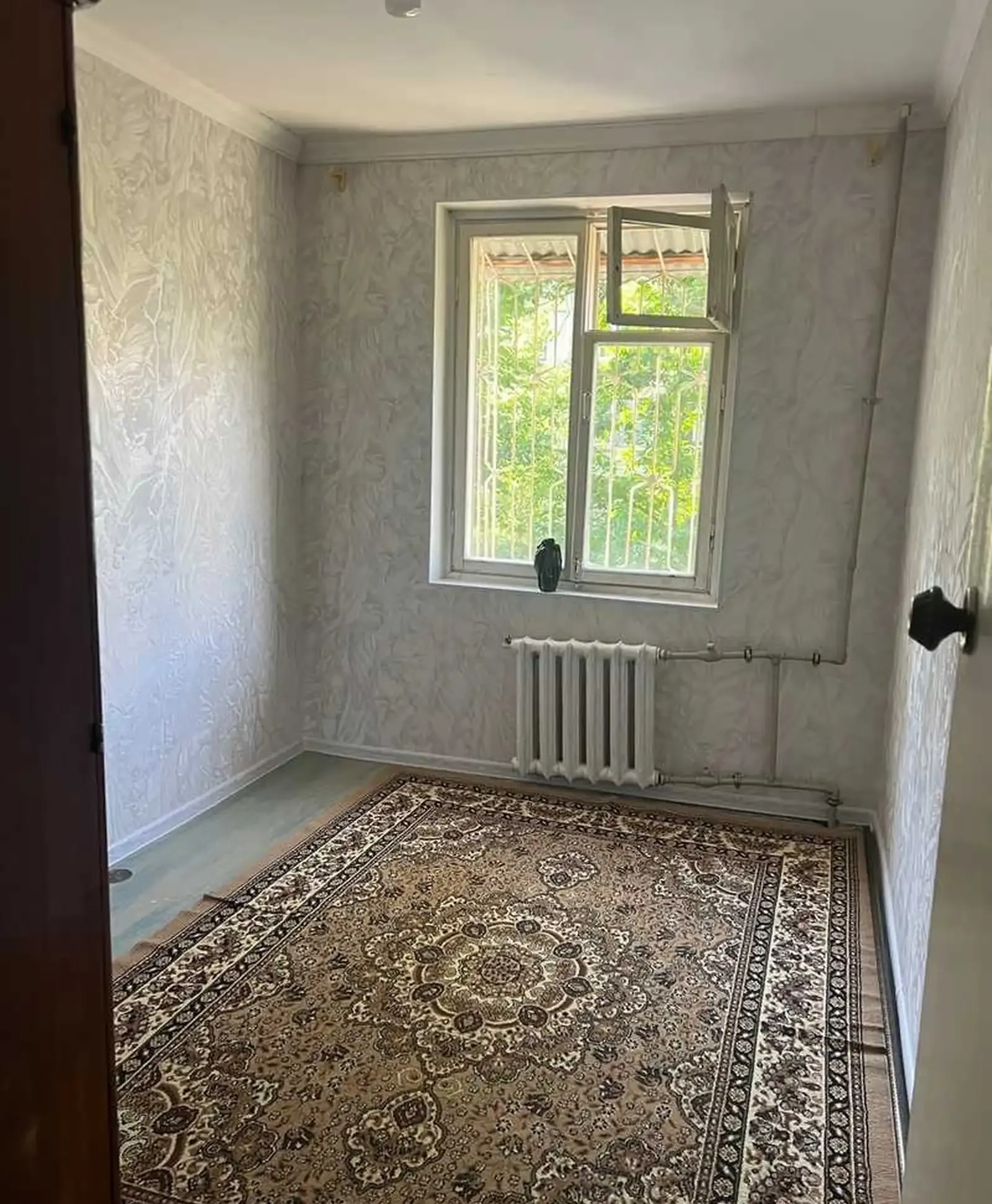 2-комн. квартира, Цокольный этаж, 85м², 102 мкр — фото 6