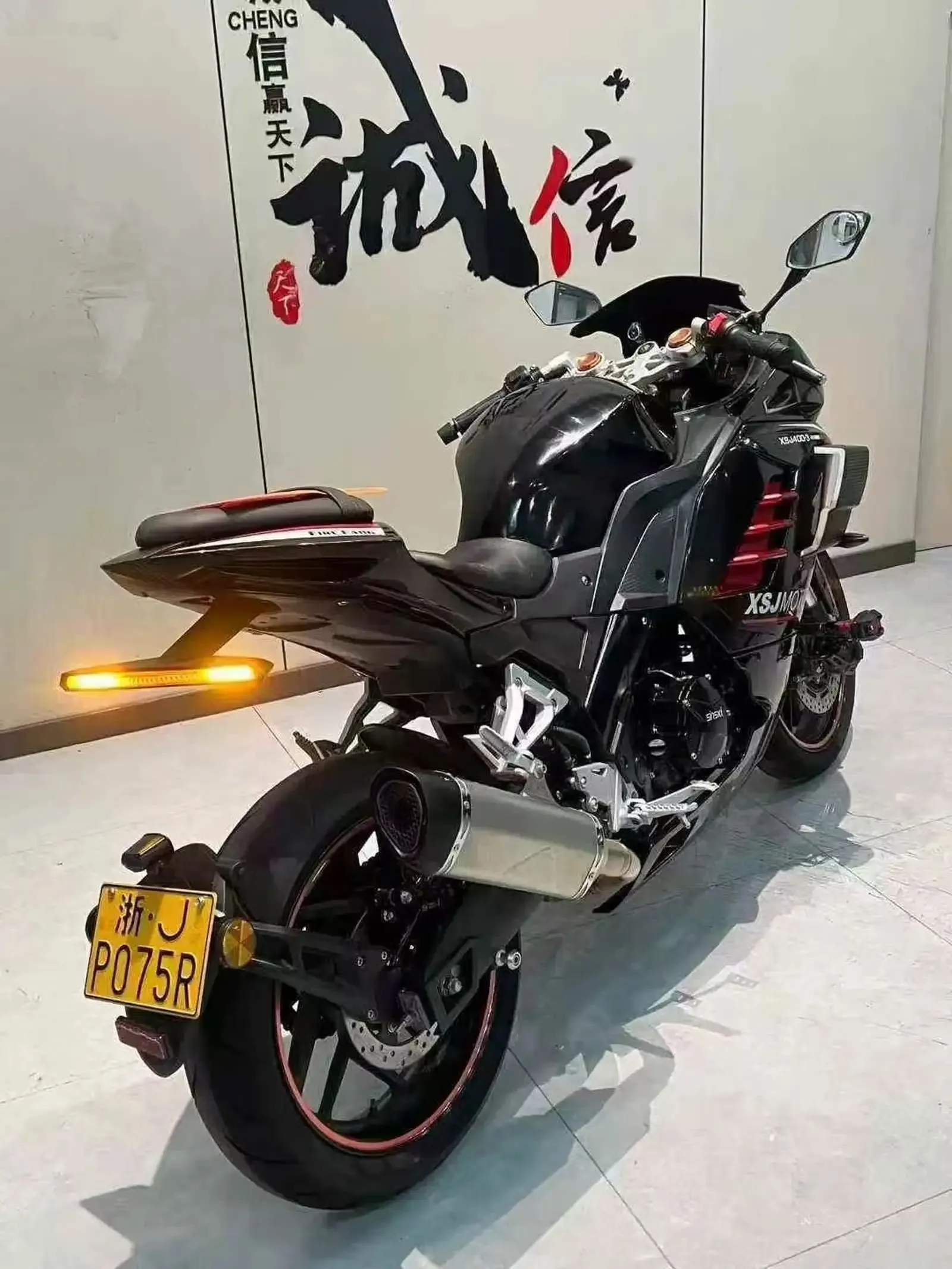 Мотоцикл Ducati — фото 4