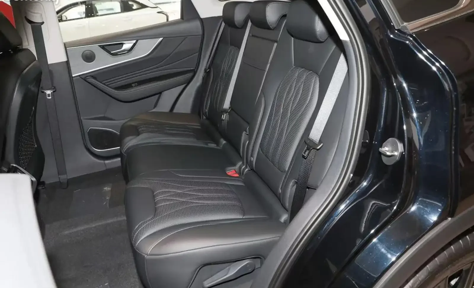 Hongqi HS5, 2025