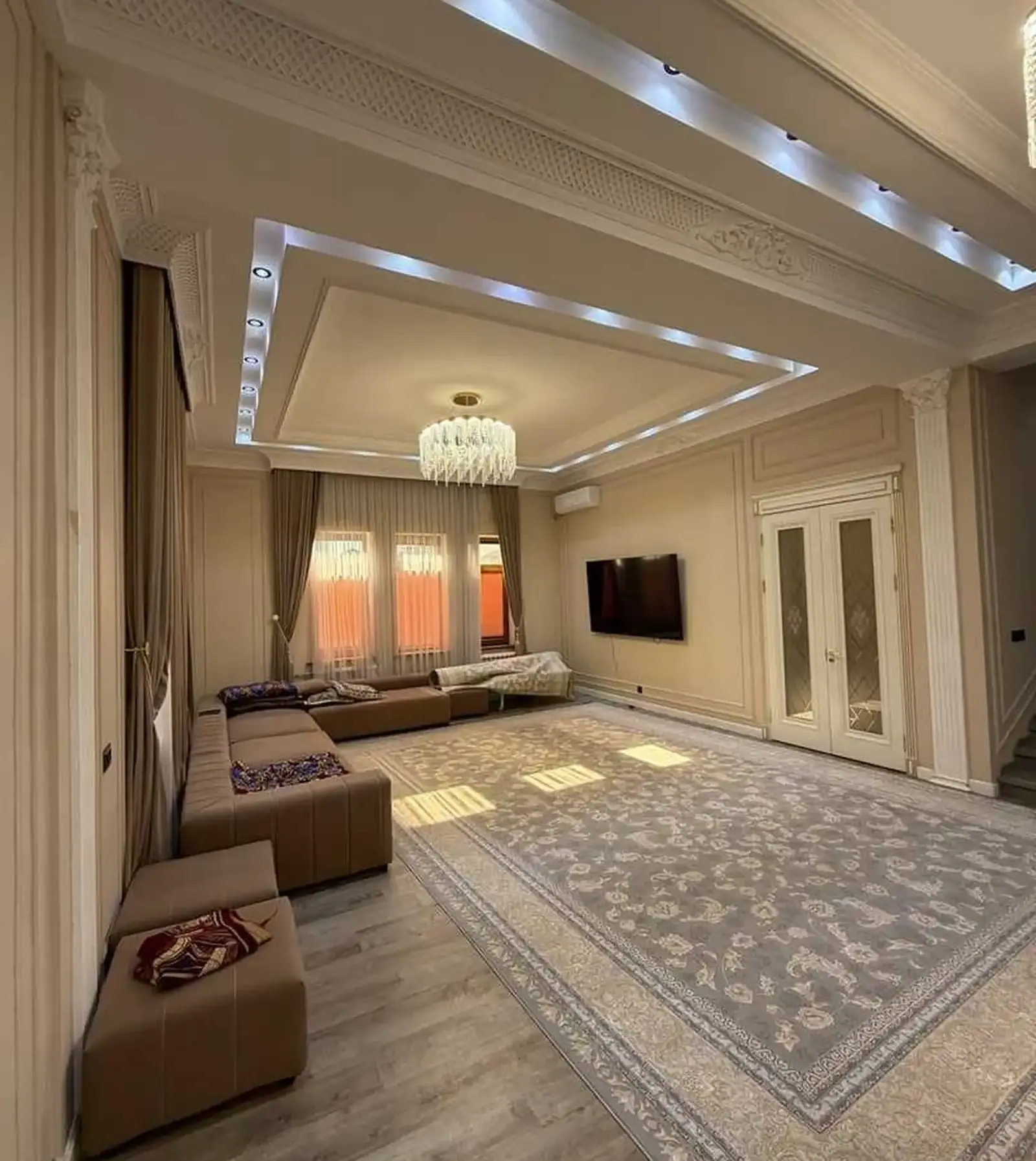 4-этажный, 7 комнатный дом, 750 м², фирдавси