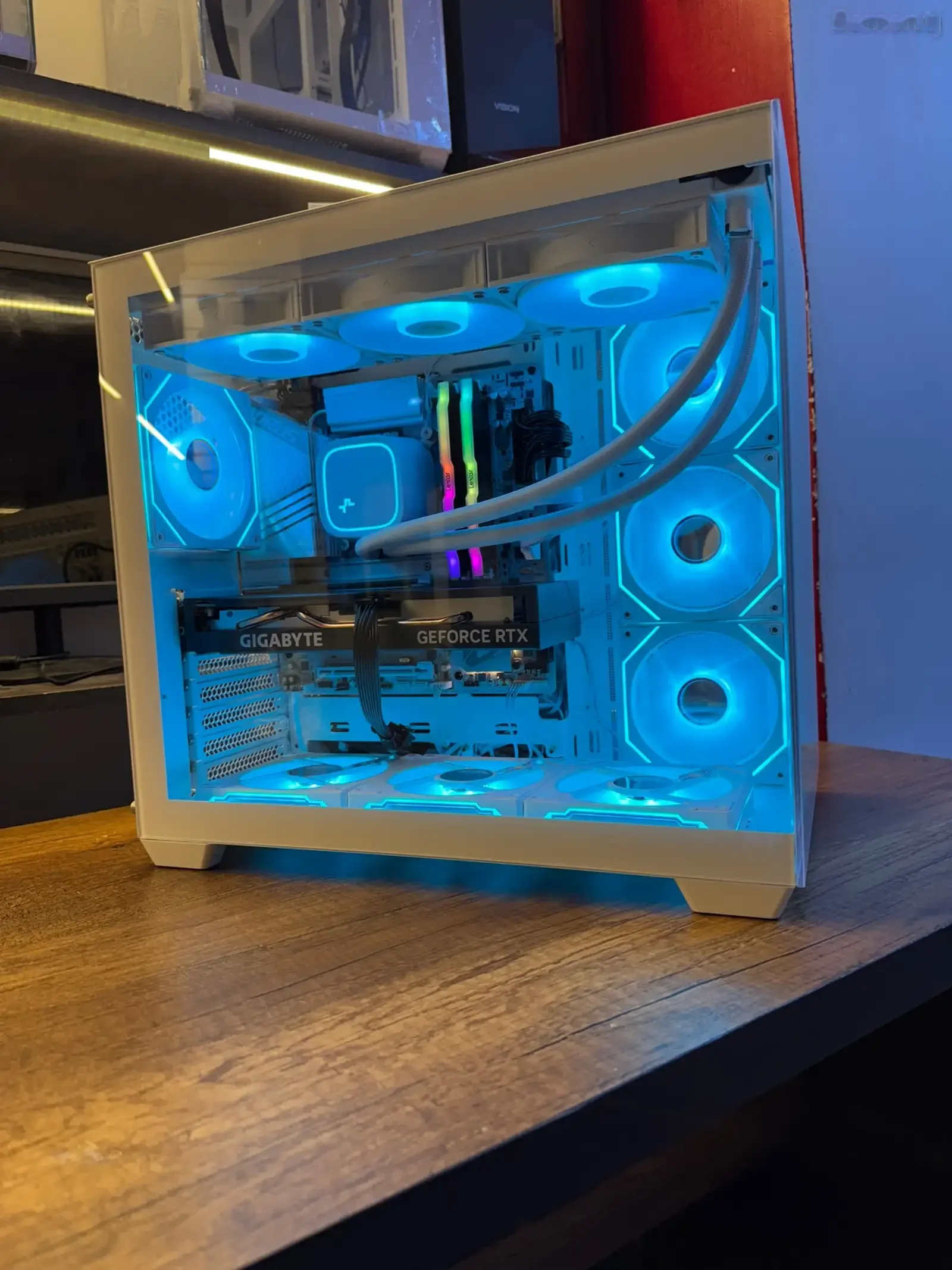 Системный блок core i7 14700KF/RAM 32GB DDR 5/RTX 5070/NVME M2 1TB