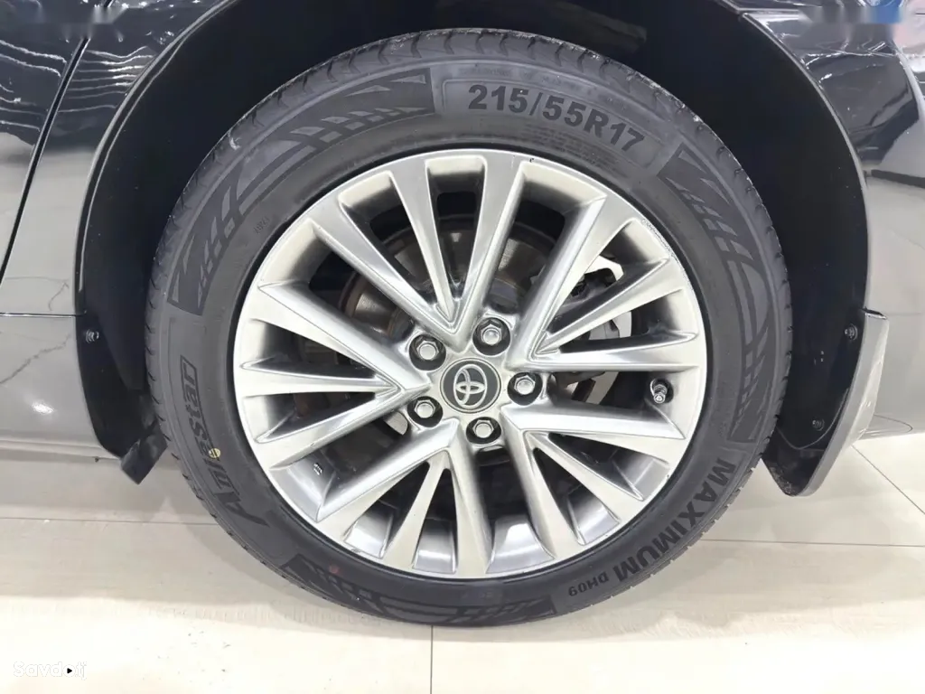 Toyota Camry, 2016
